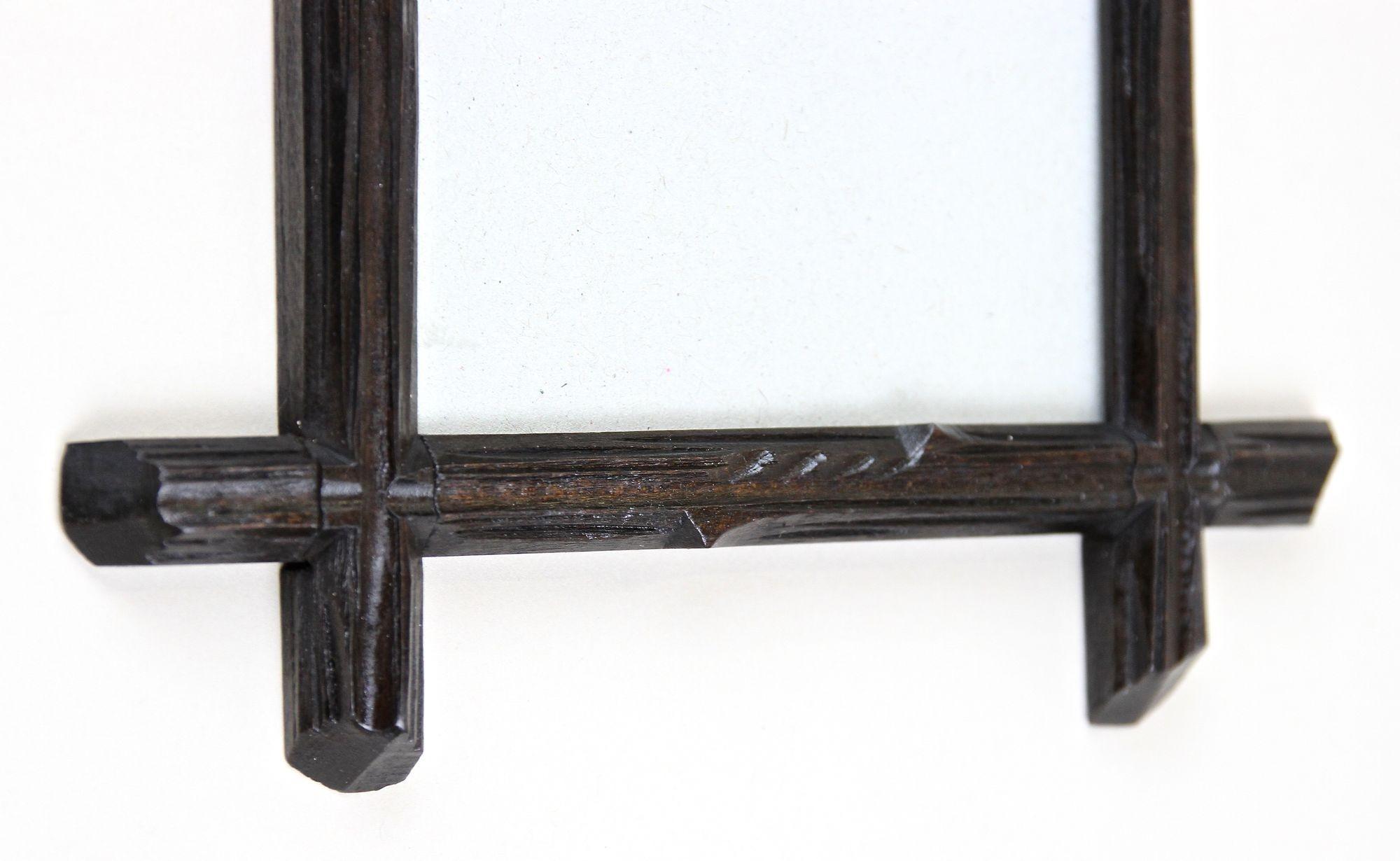 Vetro soffiato Cornice fotografica rustica Black Forest con lastra di vetro originale, Austria, circa 1880 in vendita