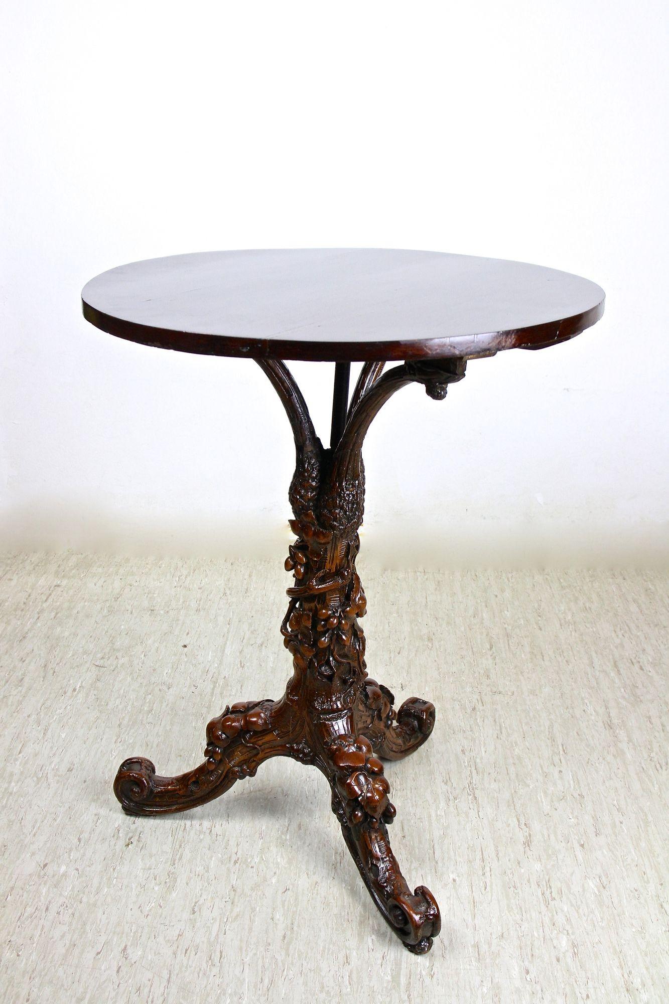 Black Forest Rustic Side Table with Handcarved Vine Theme, Austria, ca. 1880 For Sale 11