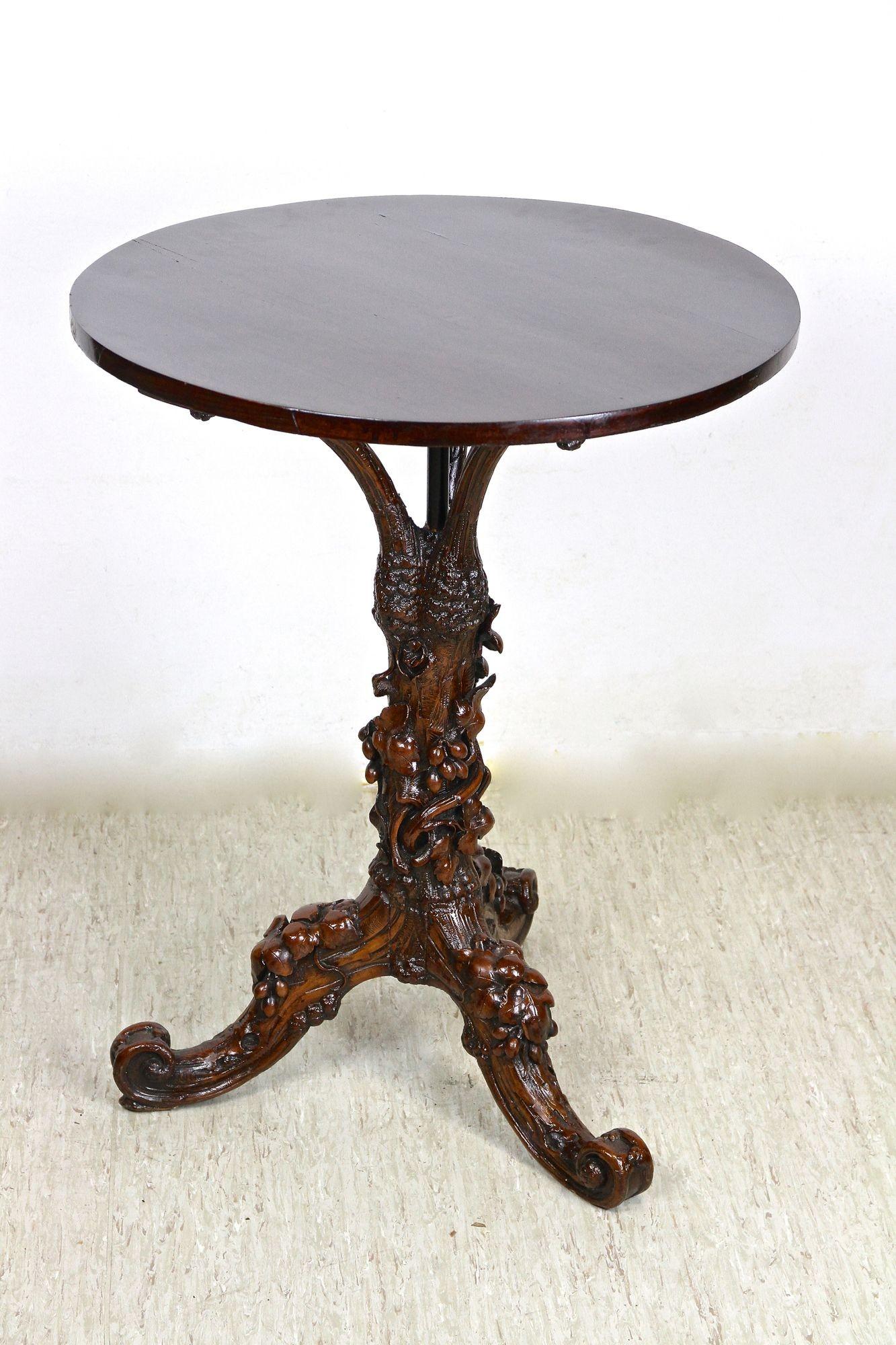 Black Forest Rustic Side Table with Handcarved Vine Theme, Austria, ca. 1880 For Sale 13