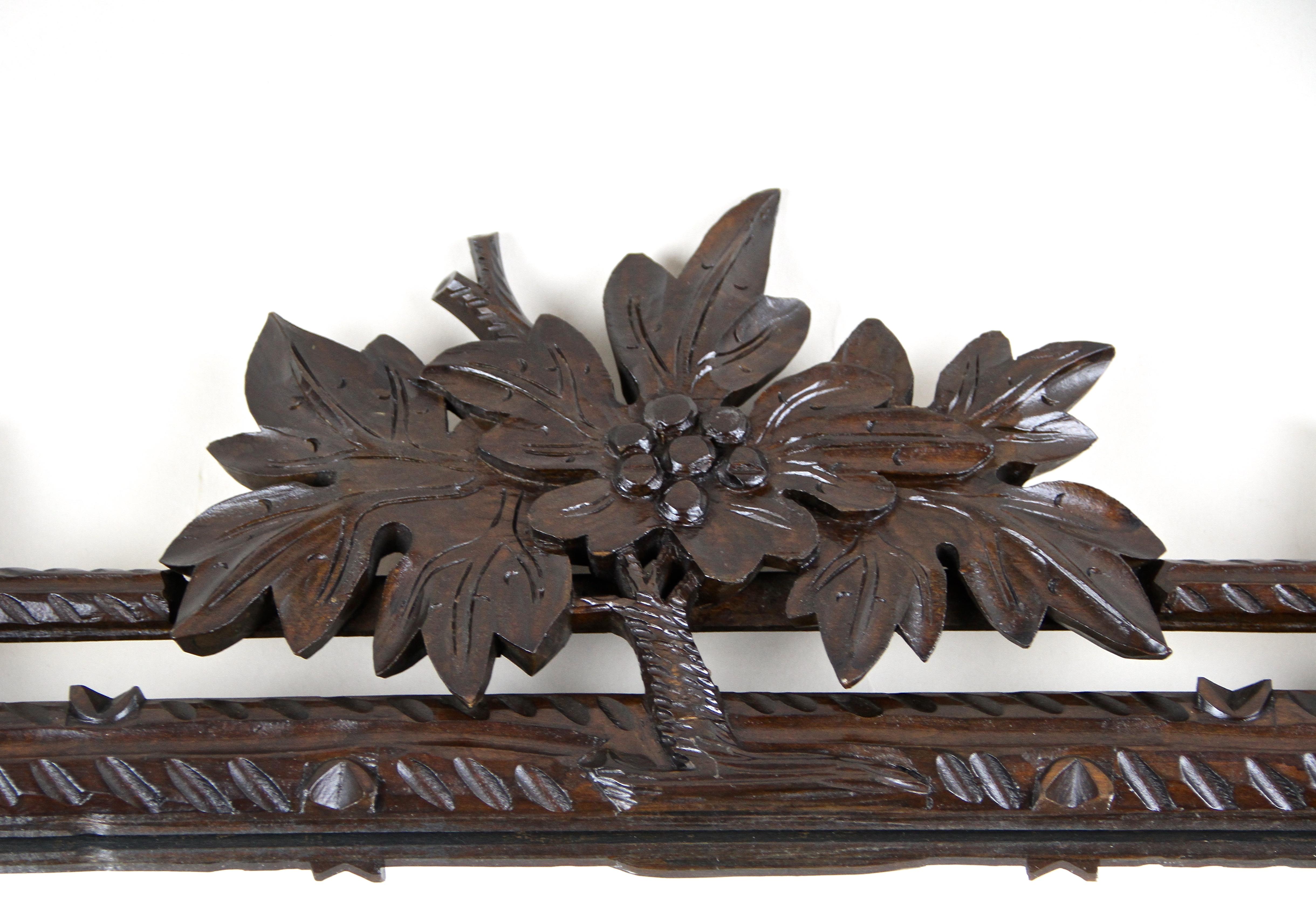 Black Forest Rustic Wall Mirror with Center Top Carving, Austria, circa 1890 For Sale 4