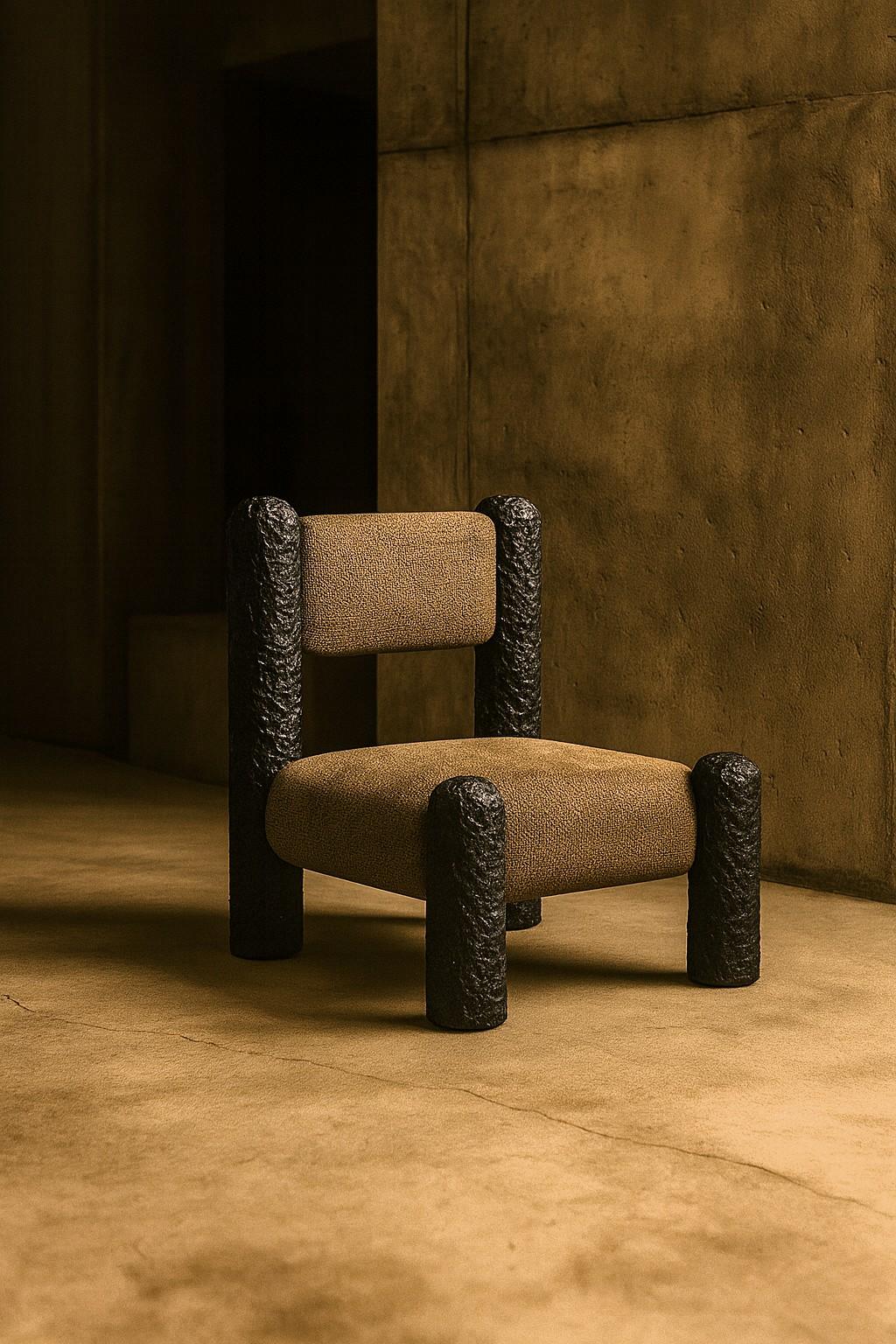 Black Forest Skulpturaler Sessel mit strukturiertem Gestell von Sidani Design im Zustand „Neu“ im Angebot in NEW YORK, NY