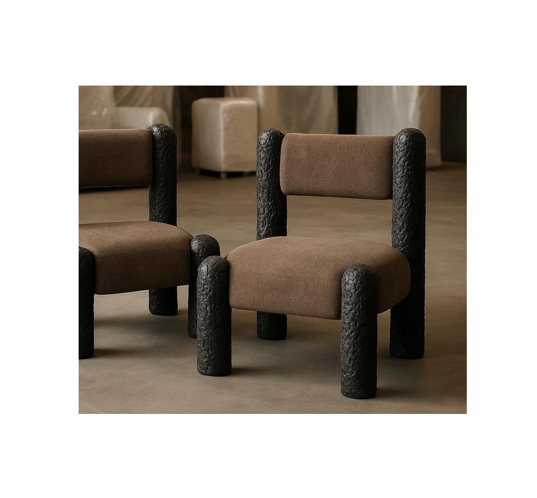 Black Forest Skulpturaler Sessel mit strukturiertem Gestell von Sidani Design (21. Jahrhundert und zeitgenössisch) im Angebot