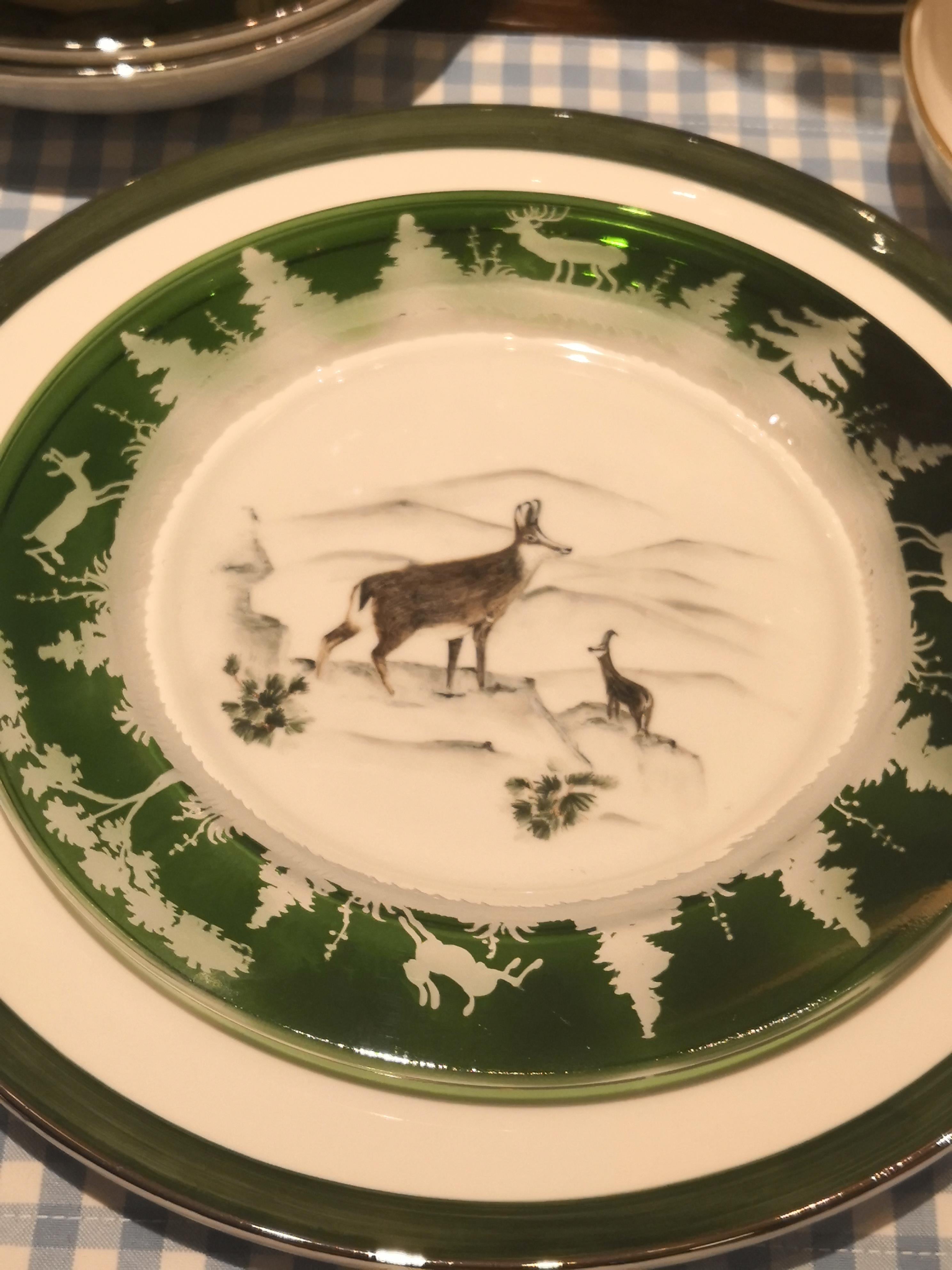 Contemporary Black Forest Set of Six Crystal Plates Green Sofina Boutique Kitzbühel For Sale