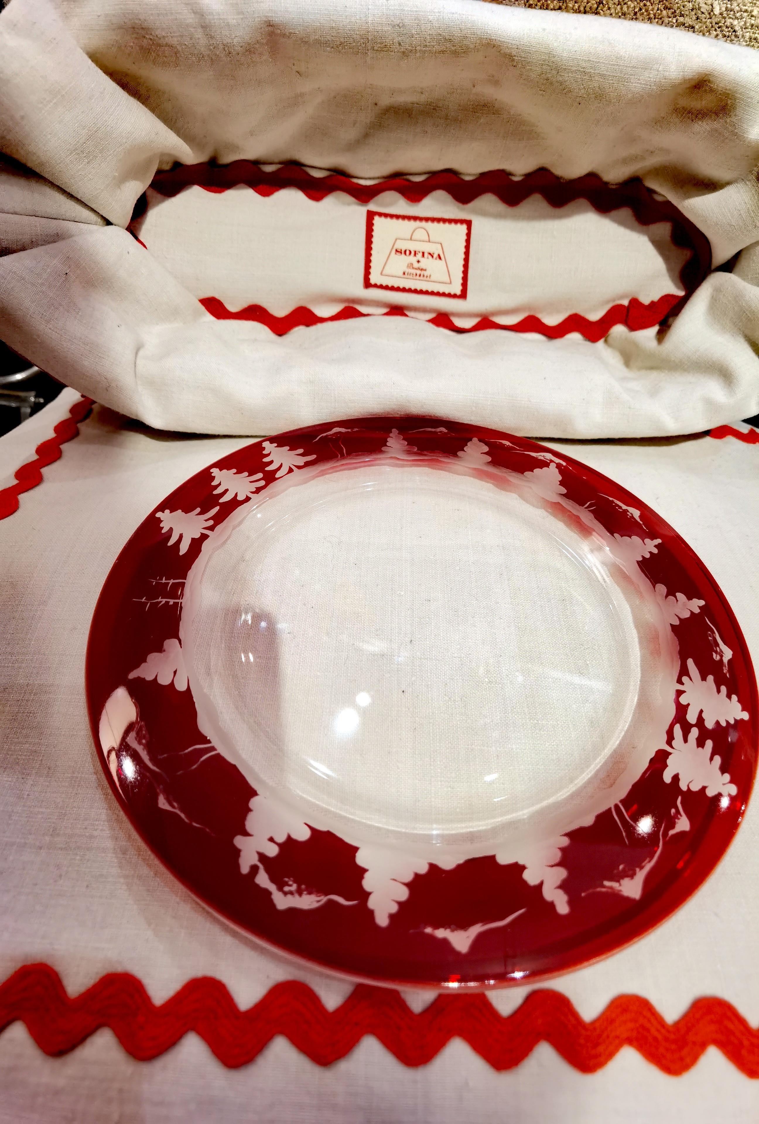 German Black Forest Set of Six Glass Plates Red Sofina Boutique Kitzbühel For Sale