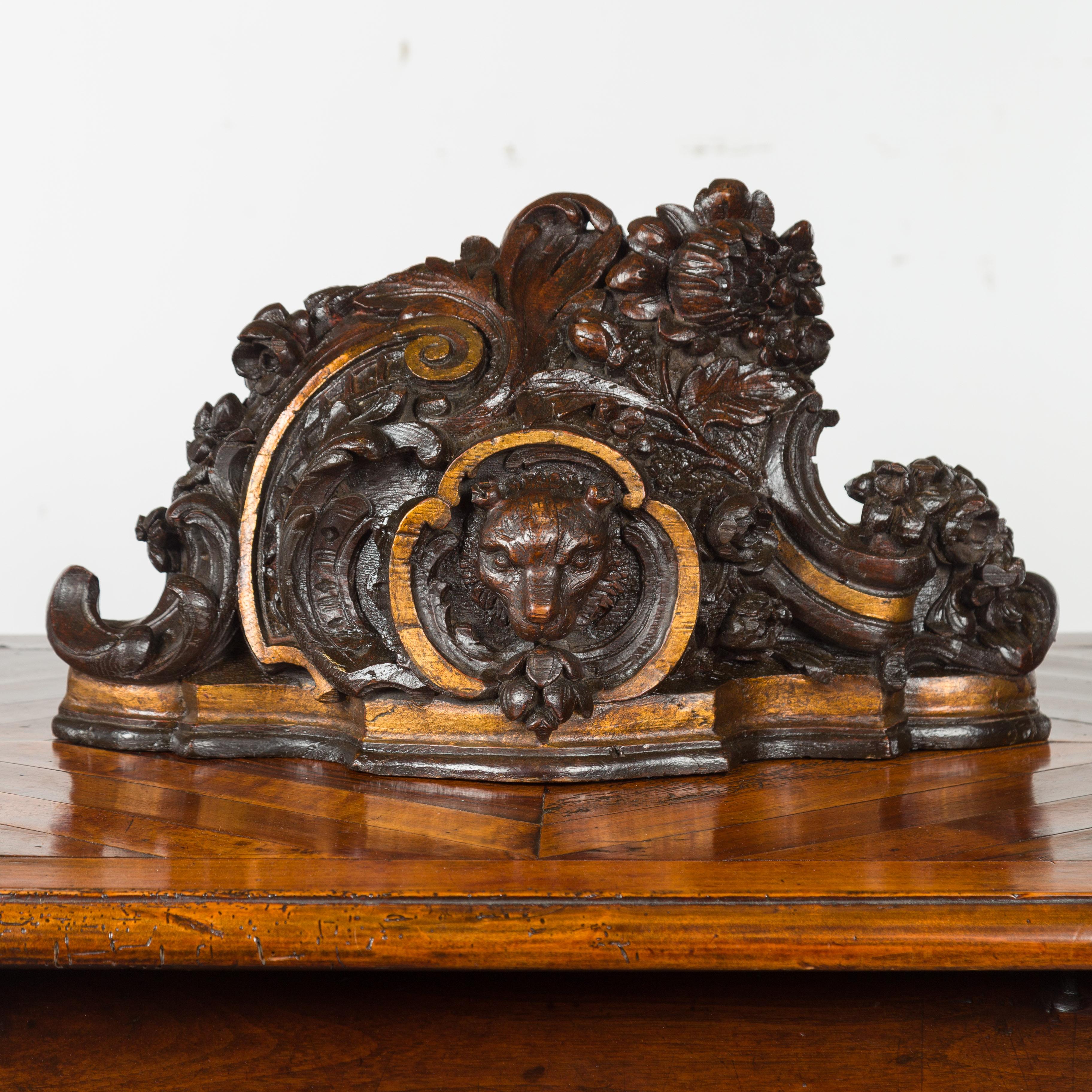 Black Forest Swiss 1900s Carved Wooden Fragment with Bear Motif and Gilt Accents For Sale 5