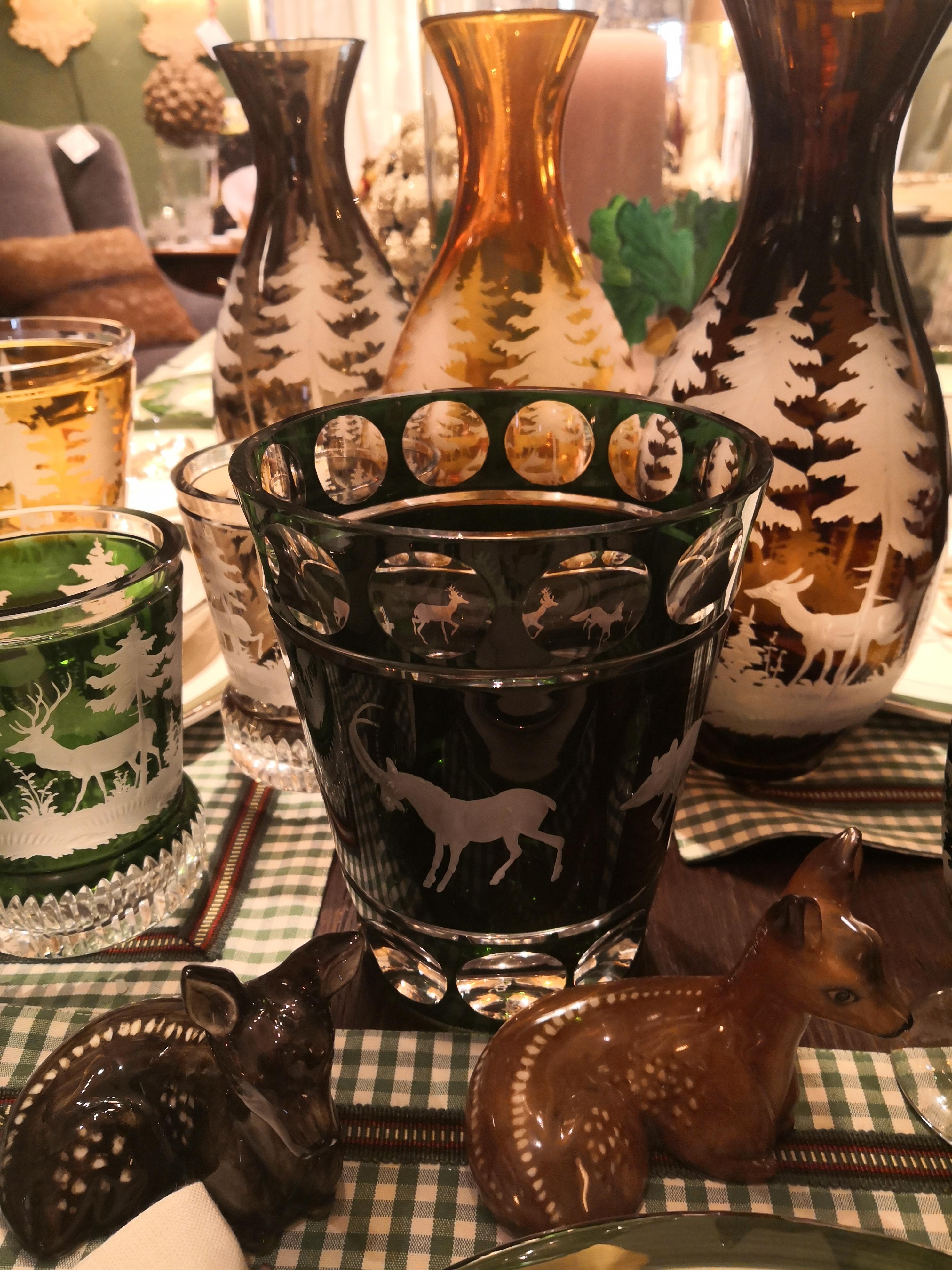 Cristal Vase en cristal de la Forêt-Noire avec décor de chasse vert Sofina Boutique Kitzbuehel en vente
