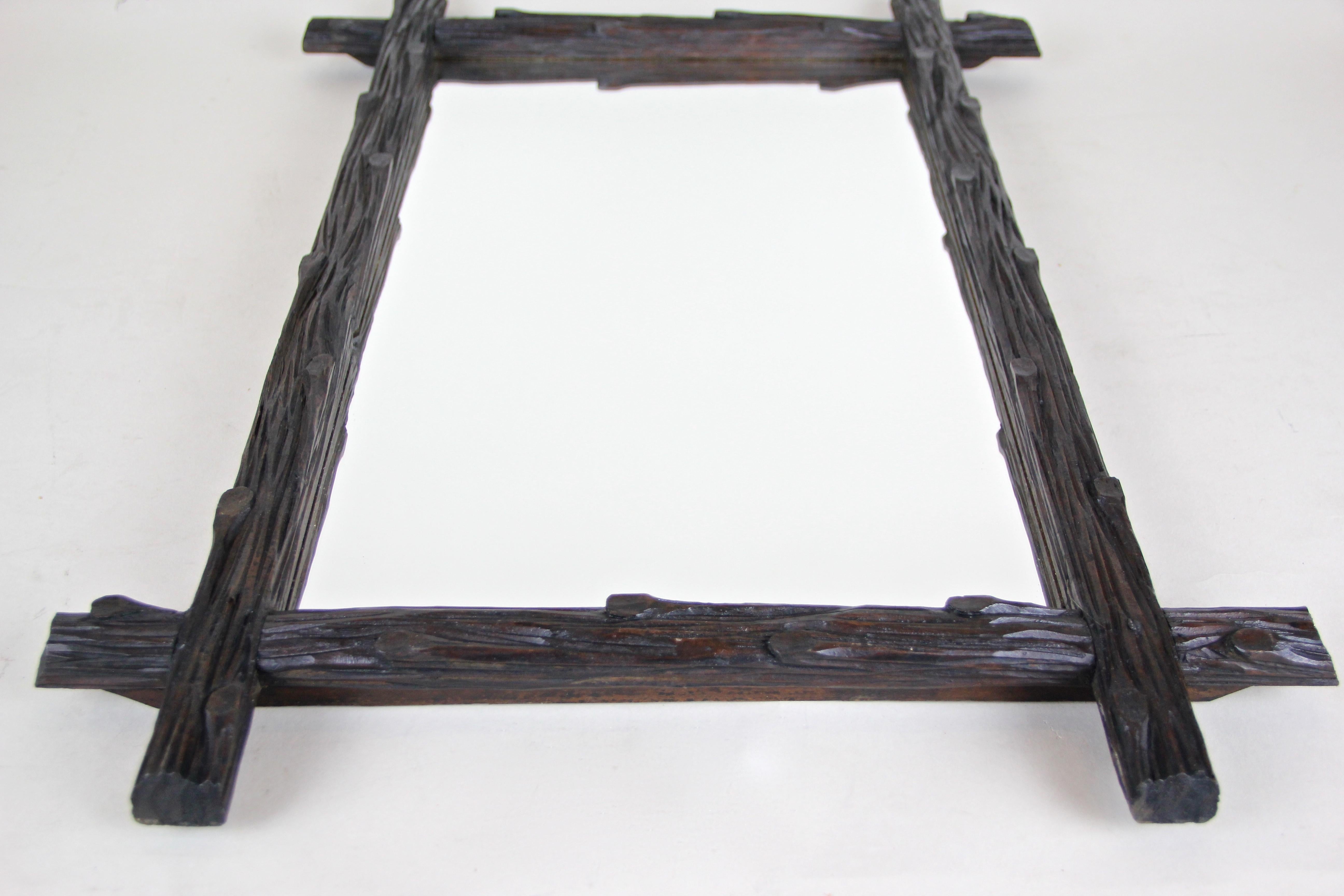 Miroir mural de la Forêt-Noire sculpté à la main:: Autriche:: vers 1880 en vente 1