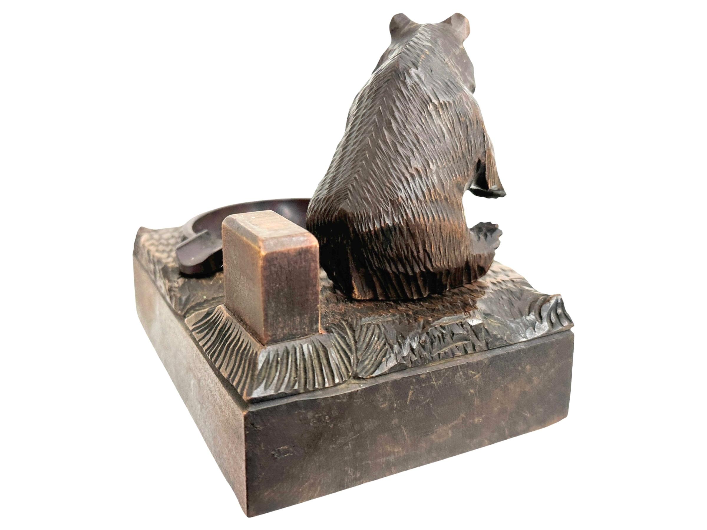 Black Forest Madera Tallada Oso Estatua Fumadores Set Alemán Antiguo 1900s Bosque negro en venta