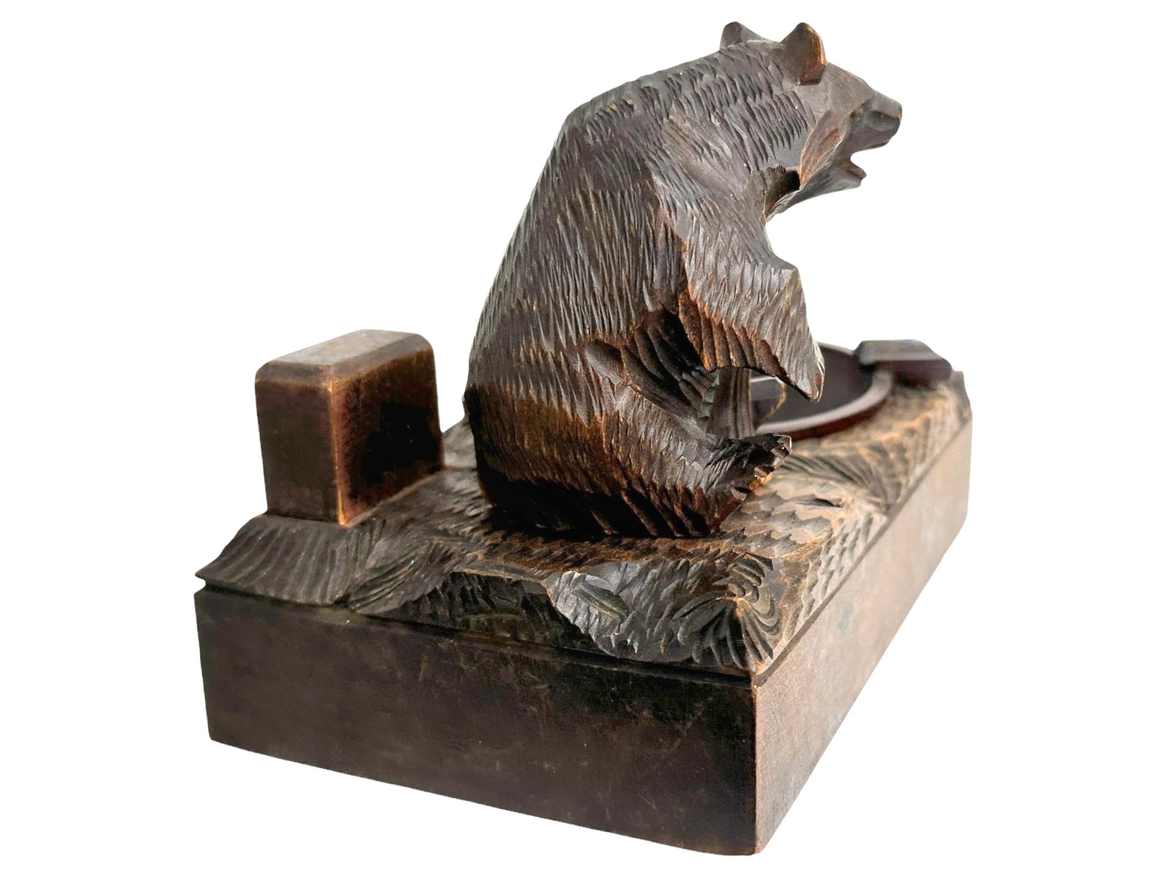 Black Forest Madera Tallada Oso Estatua Fumadores Set Alemán Antiguo 1900s Tallado a mano en venta