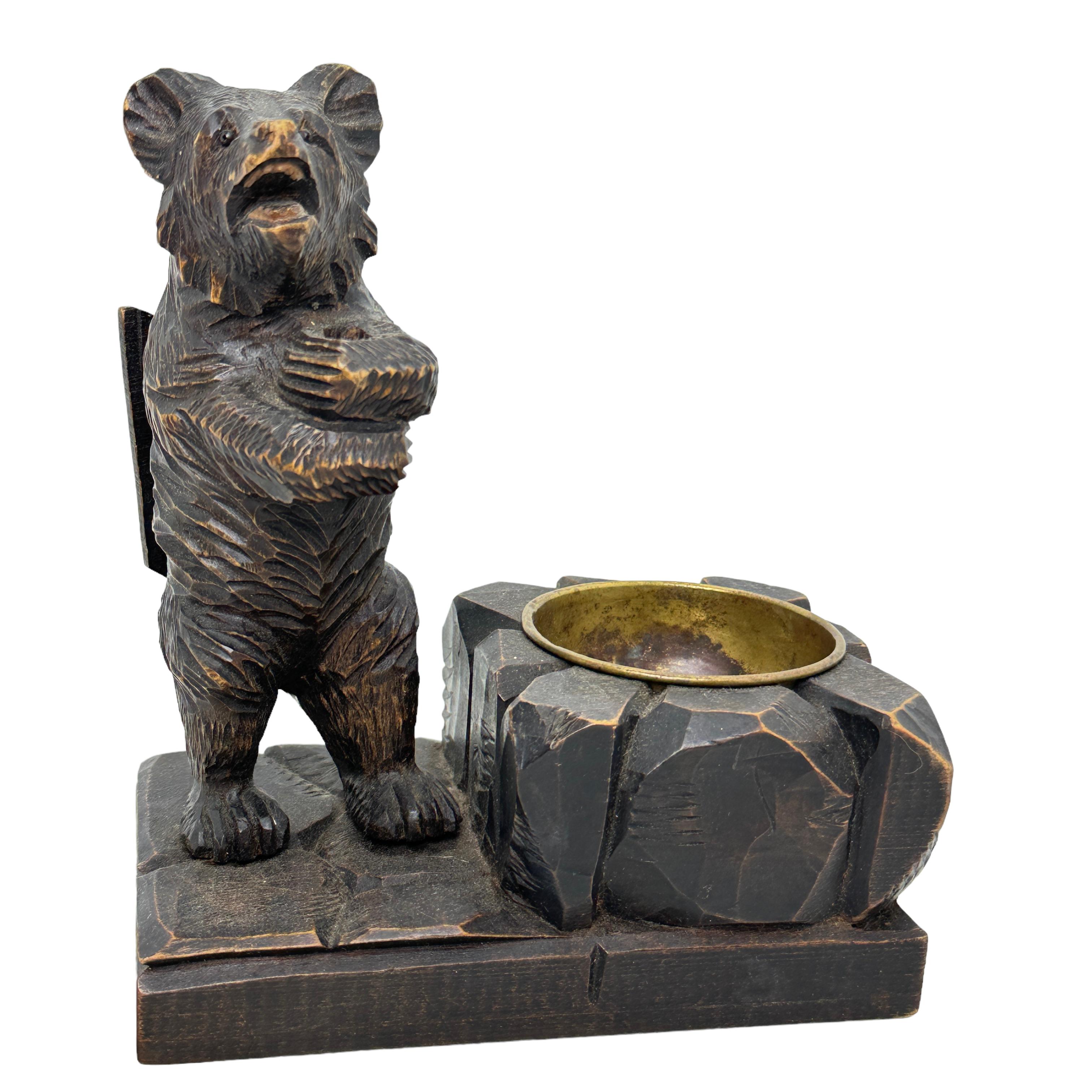 Statua di orso di Brienz intagliata in Wood Black Forest Accessorio da scrivania Tedesco Antico