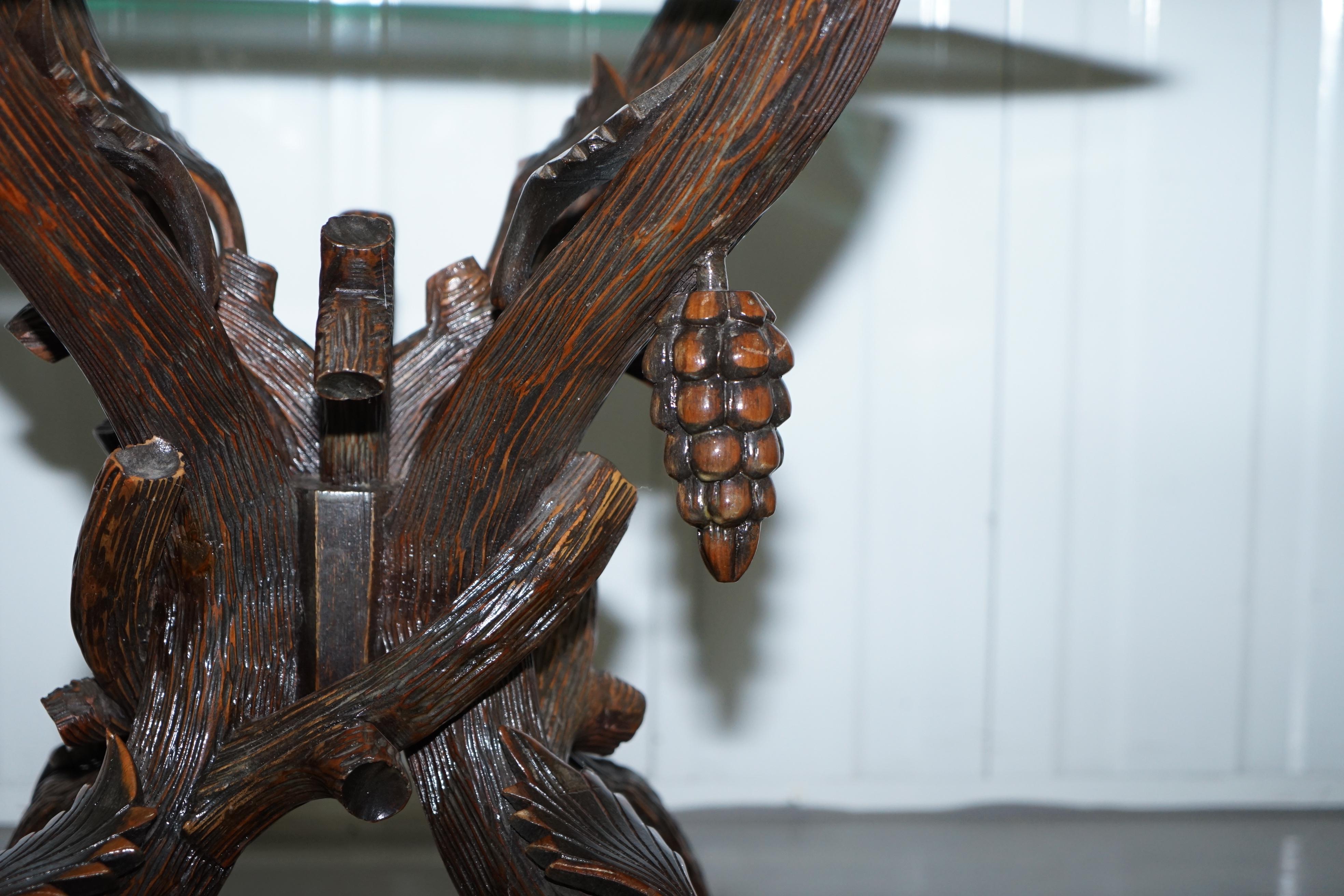 Black Forest Wood Carved with Leaved & Grapes Side Lamp End Wine Table Glass Top For Sale 3