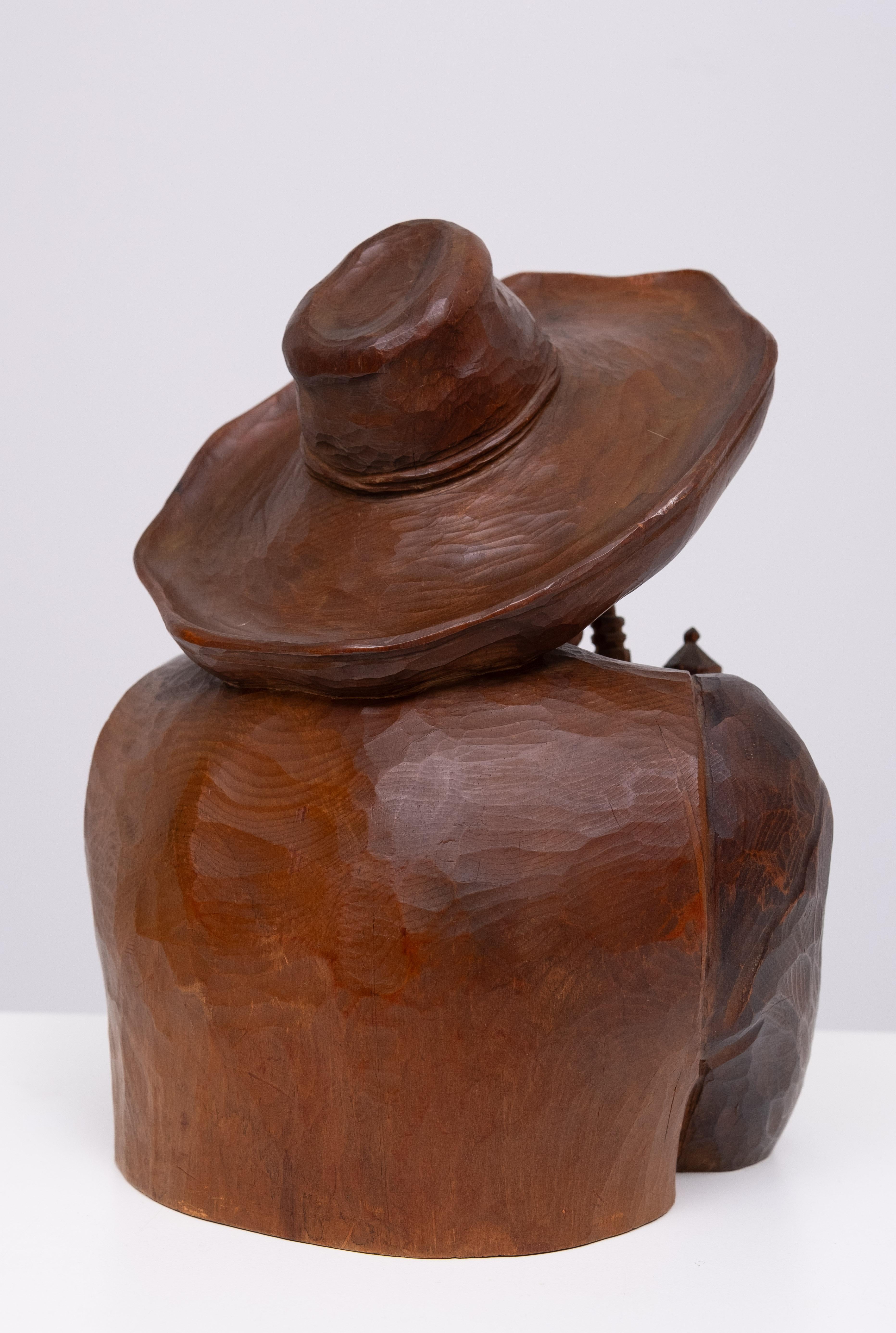Black Forest Woodcarving  ''Men with pipe''   1923 en venta 5