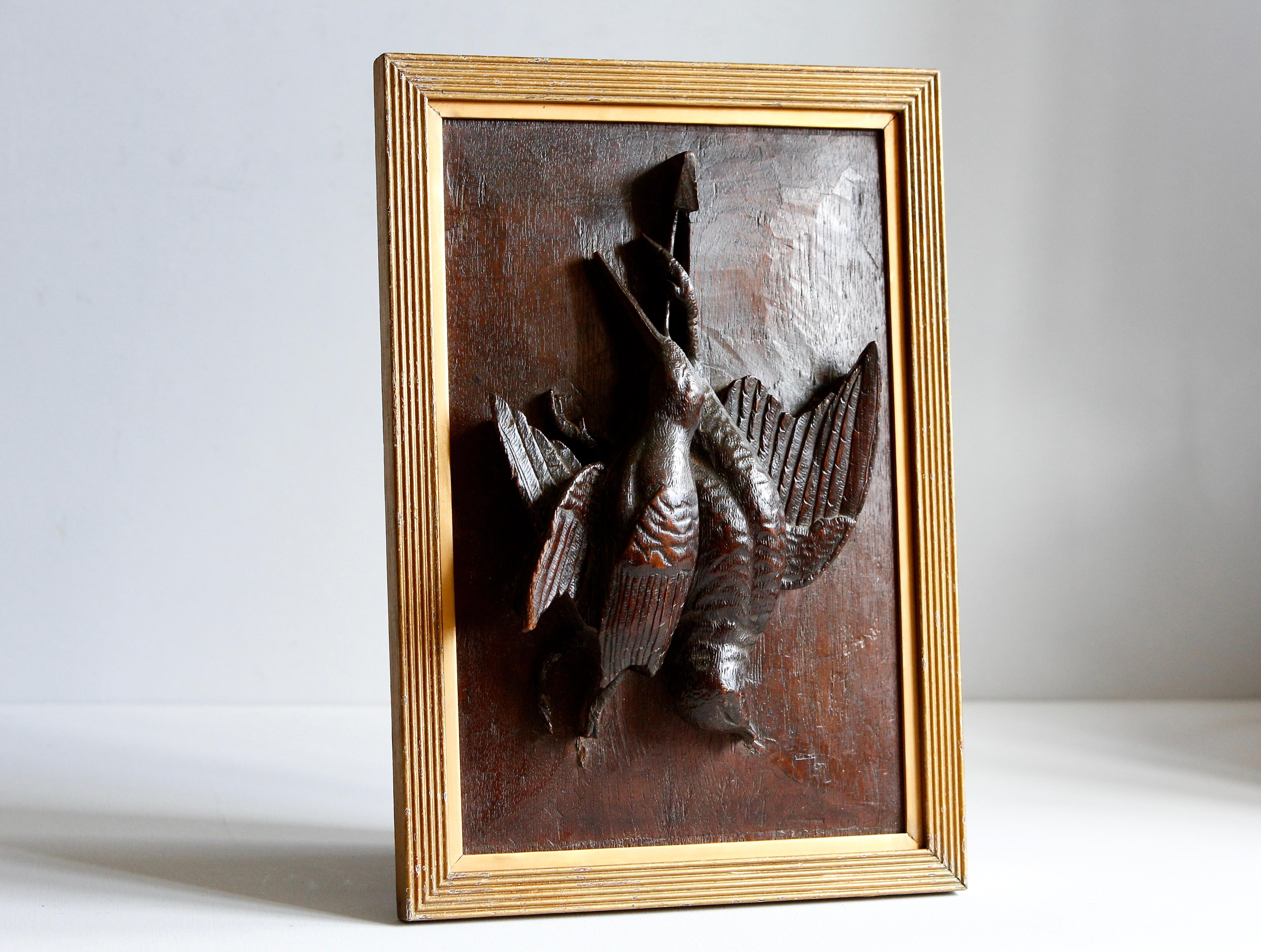 Black Forrest Oak geschnitzt Panel Jagd Wild Vögel Bas-Relief Plaque um 1890 (Deutsch) im Angebot