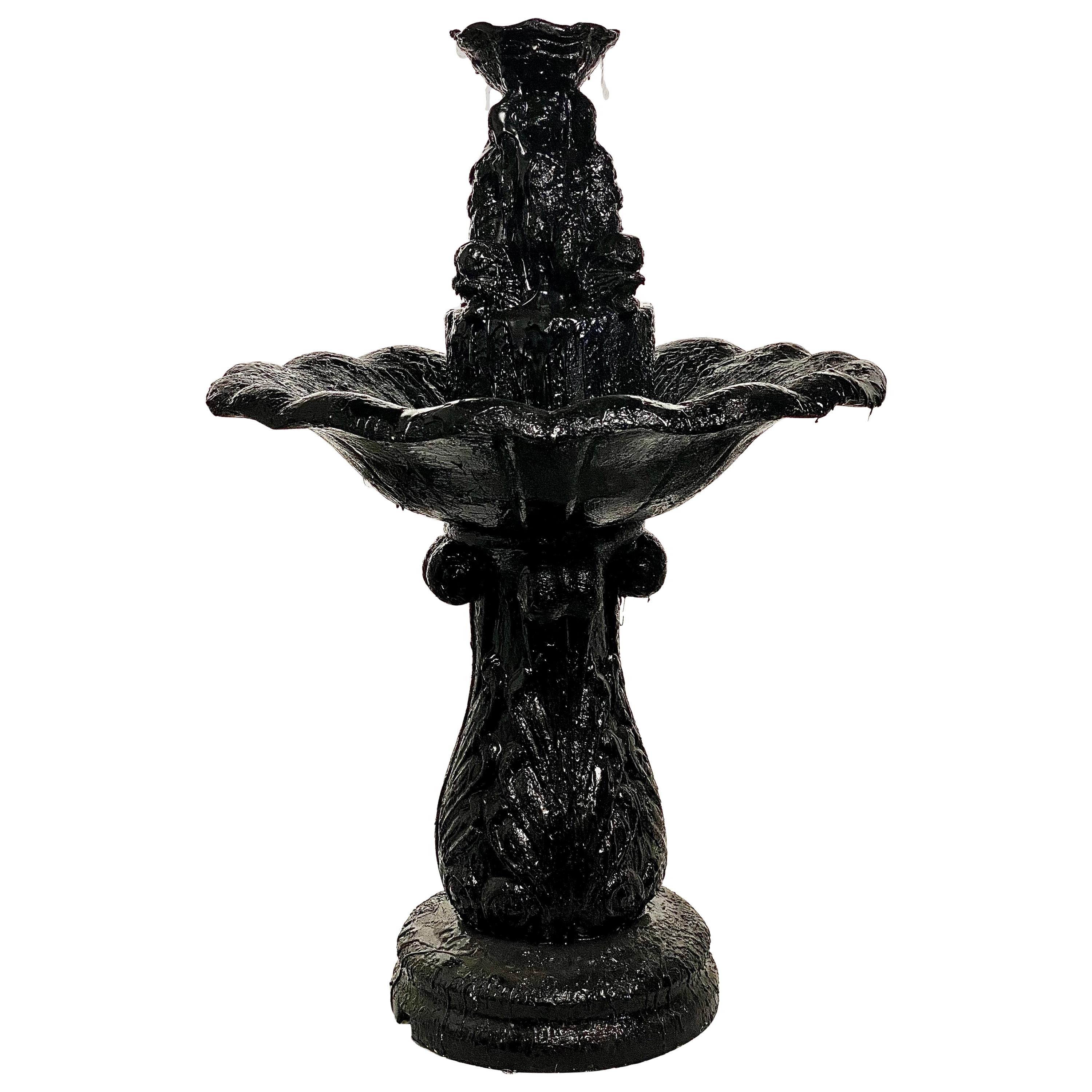 Schwarzer Brunnenstangen-Skulptur, 21. Jahrhundert, von Mattia Biagi