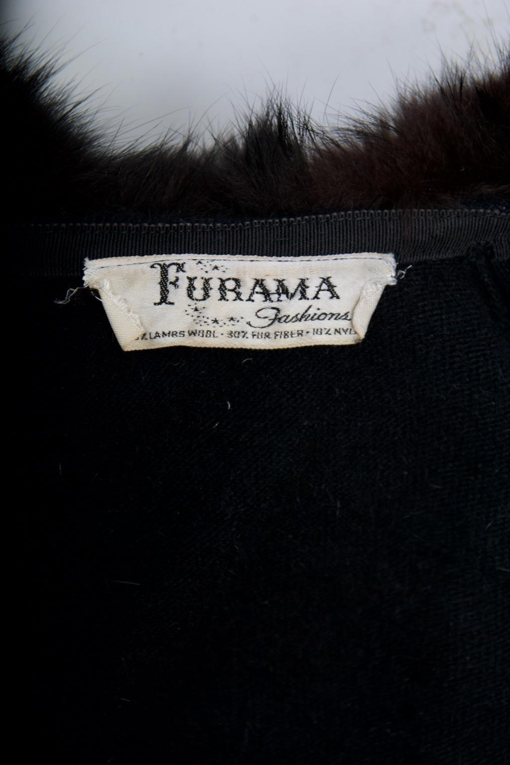 Schwarze Vintage-Strickjacke mit Fuchsband im Angebot 7