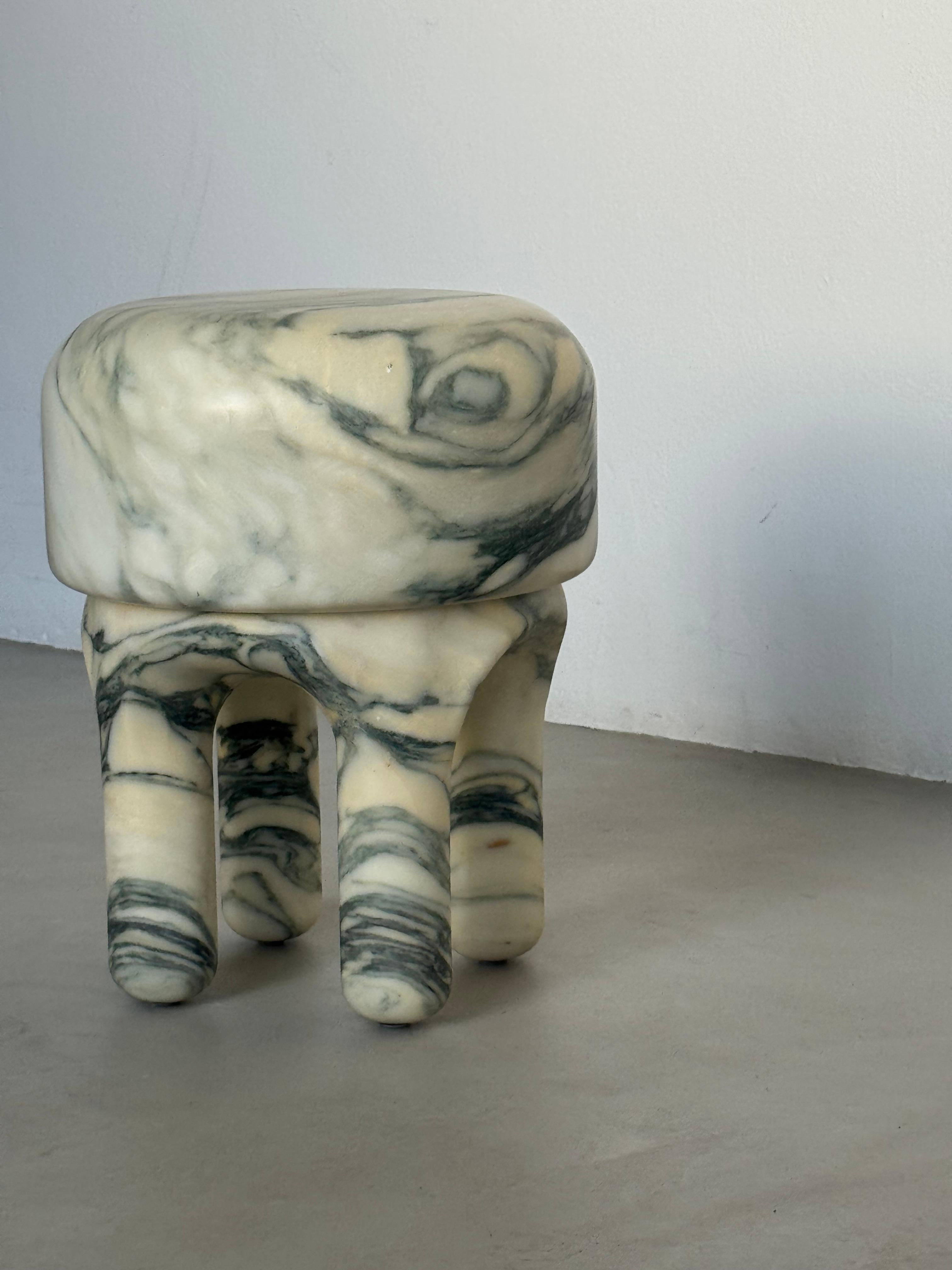 Black Friday, Skulpturaler Marmorhocker Set Medusa aus grünen italienischen Steinen im Zustand „Neu“ im Angebot in Milano, IT