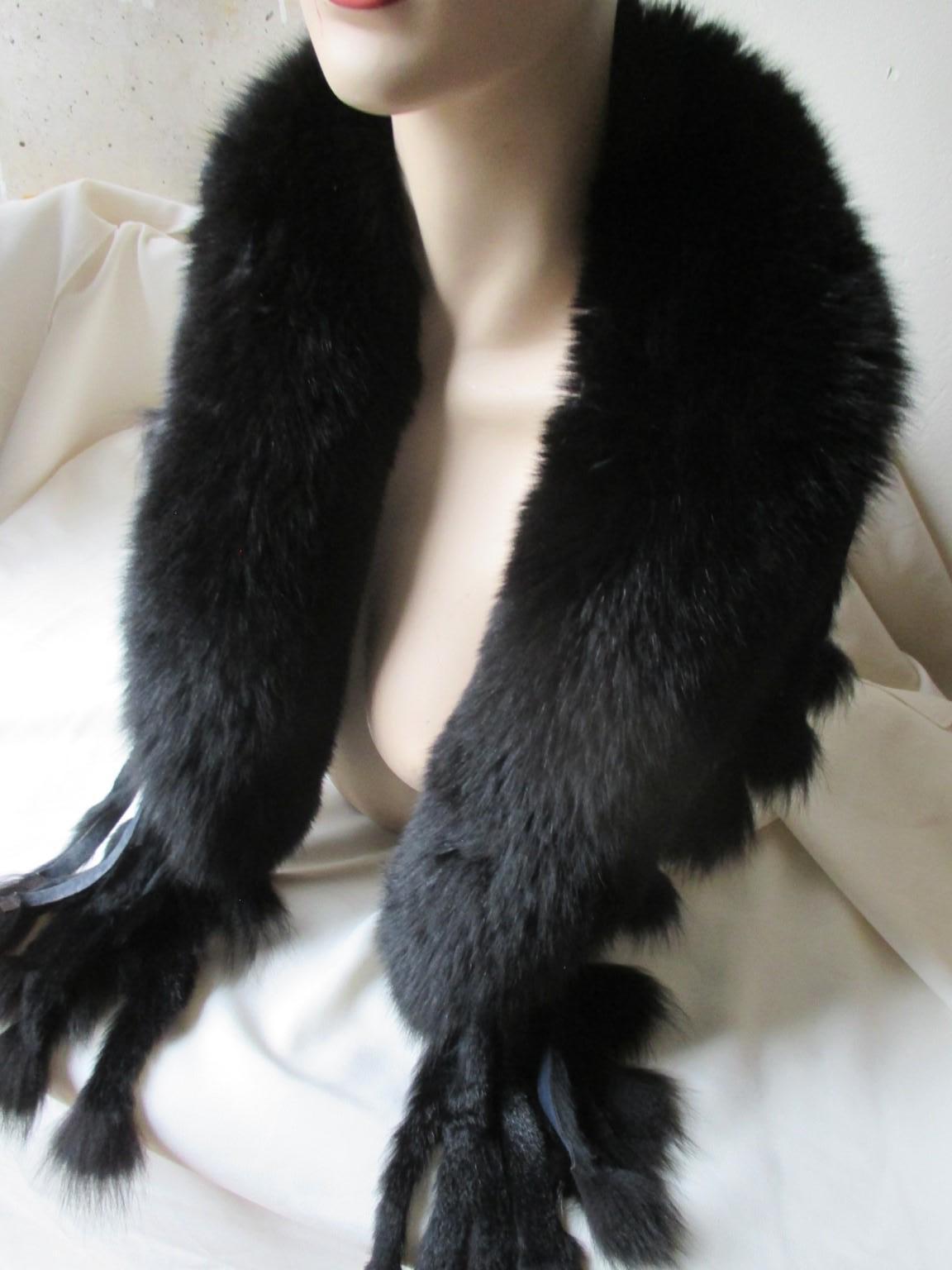 Black Fringed Fox Fur Stole Collar For Sale 5
