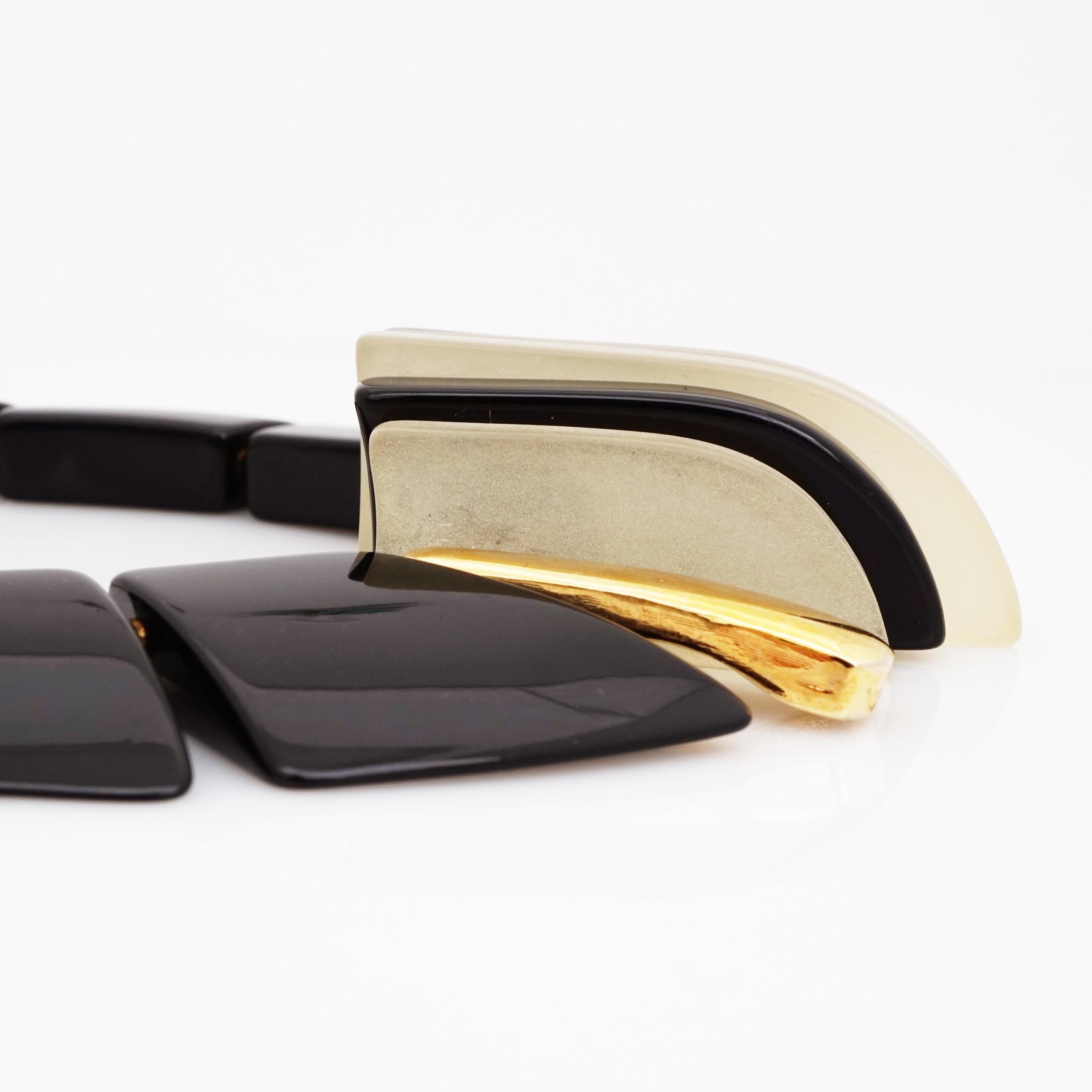 what is lucite jewelry