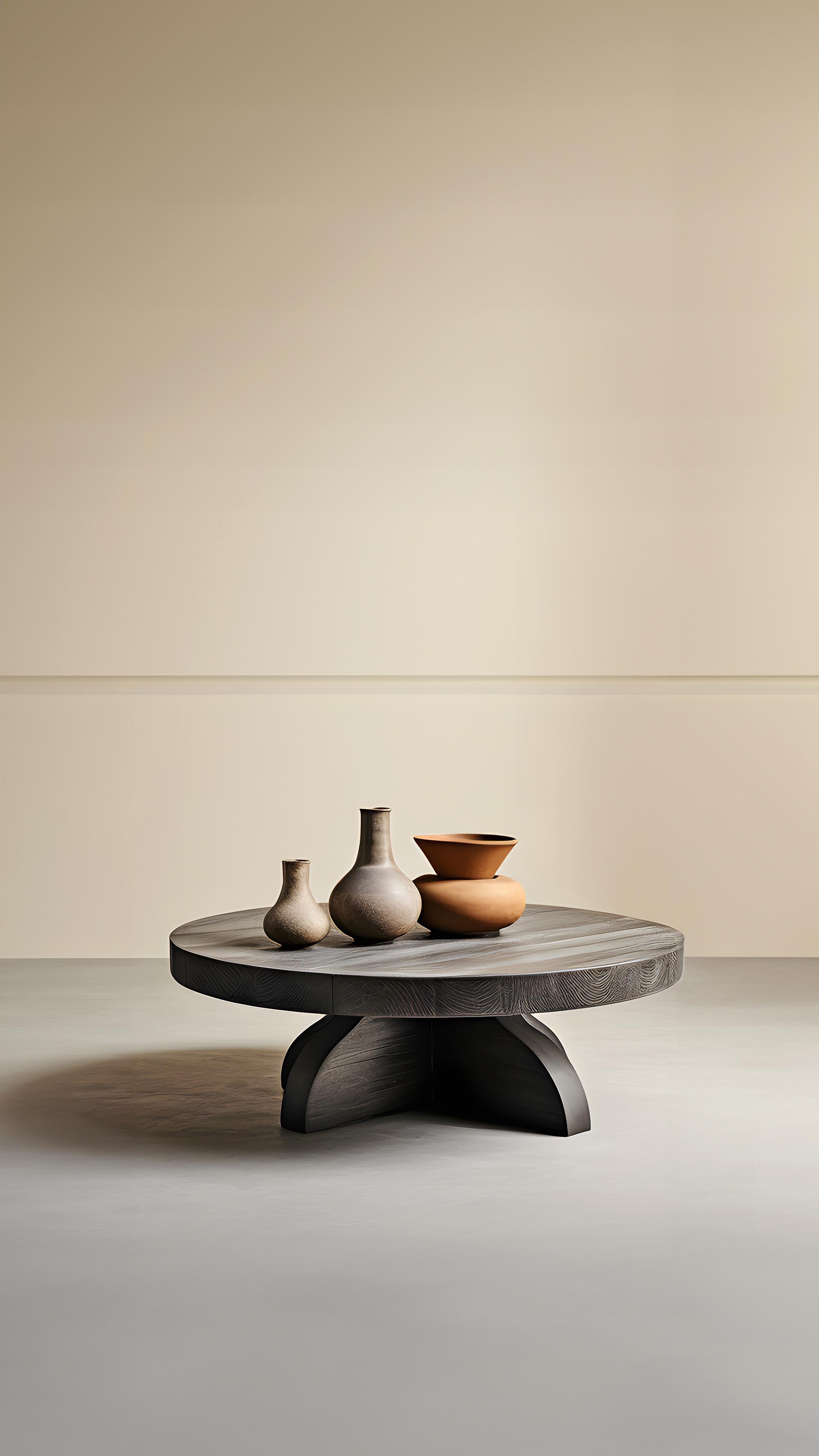 Schwarzer Fundamenta Abstrakter Tisch 57 Contemporary Oak Design by NONO


Skulpturaler Couchtisch aus Massivholz mit natürlicher oder schwarz getönter Lackierung auf Wasserbasis. Aufgrund der Natur des Produktionsprozesses kann jedes Stück in