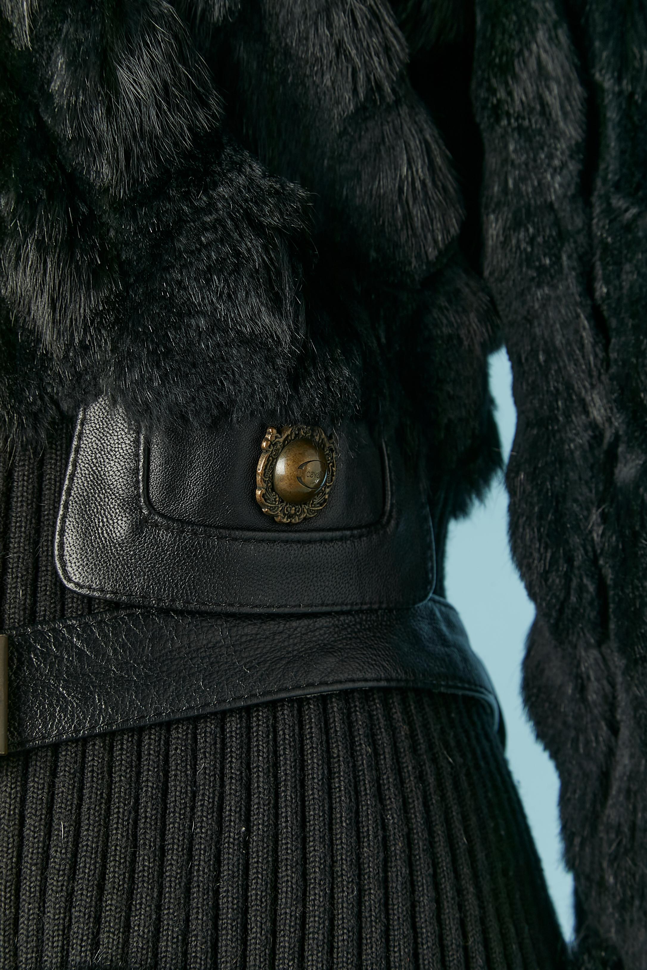 Black fur coat with ribbing edge and leather belt Just Cavalli In Excellent Condition In Saint-Ouen-Sur-Seine, FR