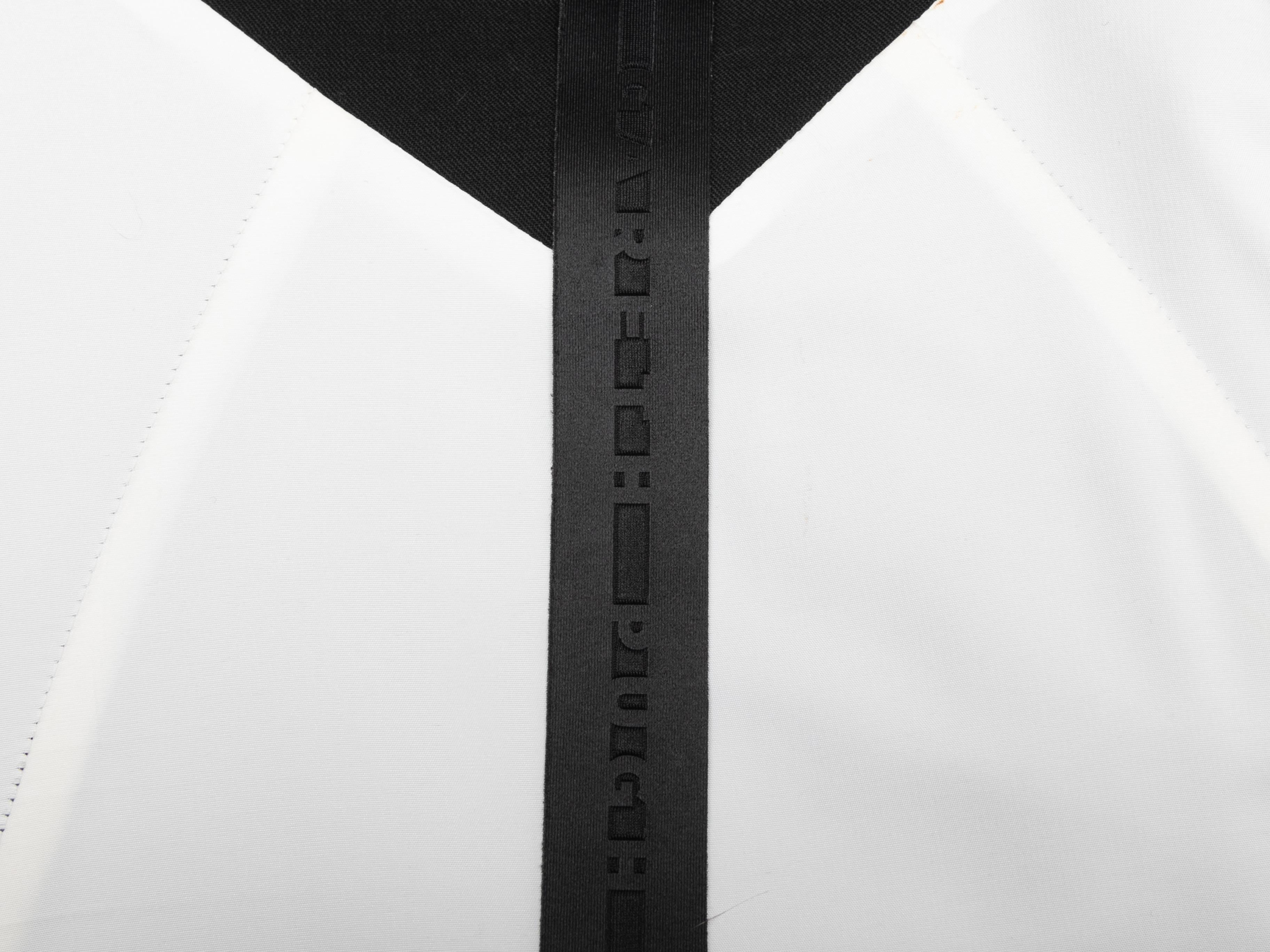 Manteau enveloppant Gareth Pugh noir Taille US S Bon état - En vente à New York, NY