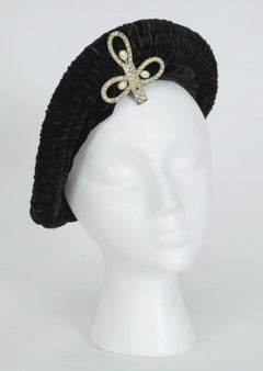 Black Gathered Silk Velvet Puff Beret with Rhinestone and Pearl Brooch – S, 1930