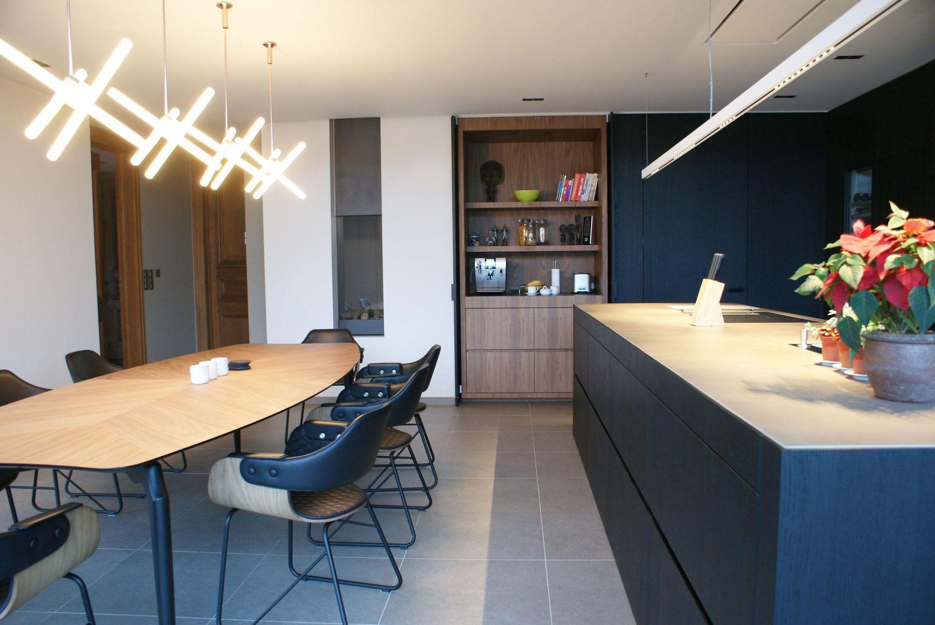 Mesa Gaulino Negro by Oscar Tusquets en Nuevo estado para la venta en Geneve, CH