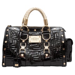 Schwarze Gianni Versace-Handtasche aus Lackleder mit Schnappverschluss