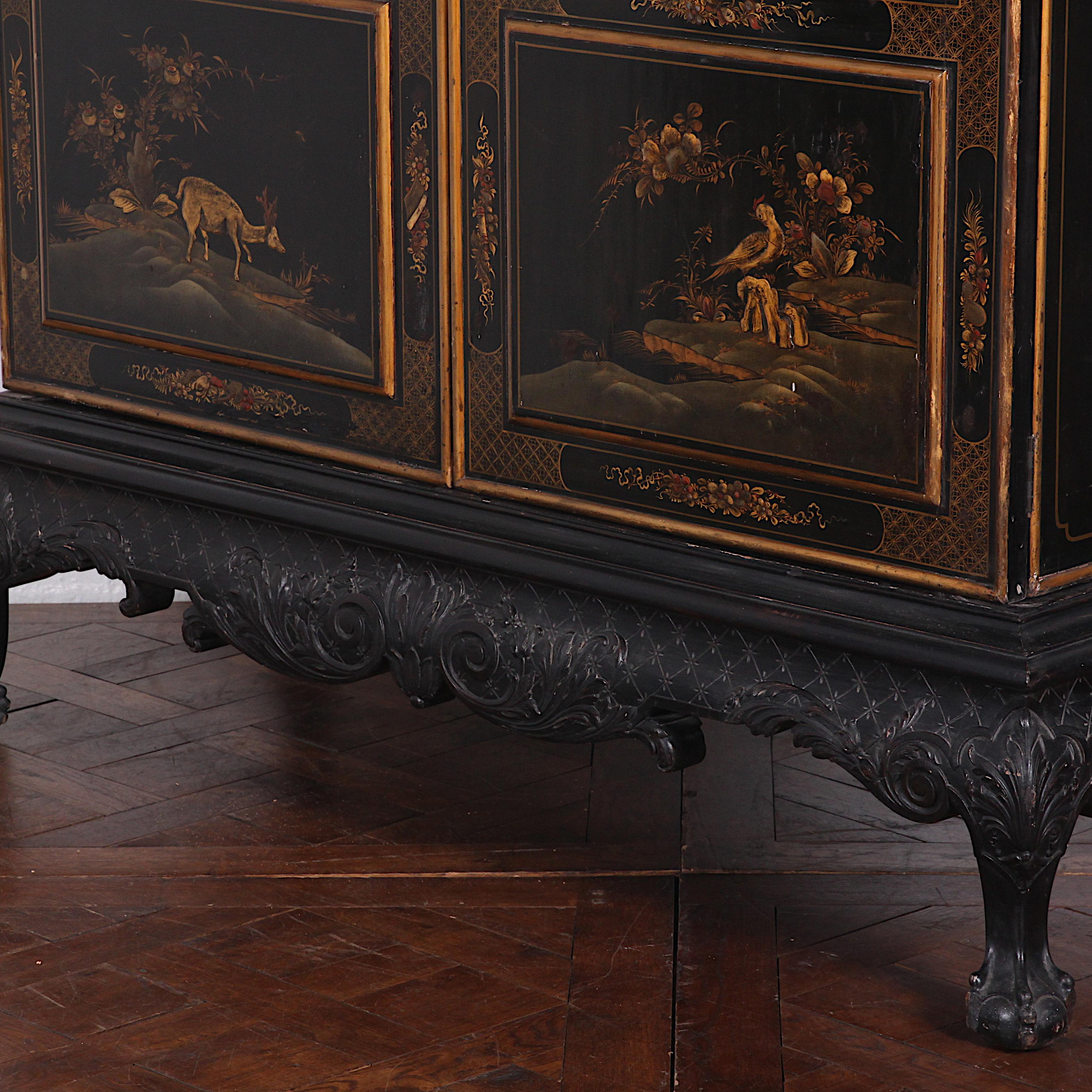 Black and Gilt Lacquered ‘Japanned’ Armoire from Paris 6