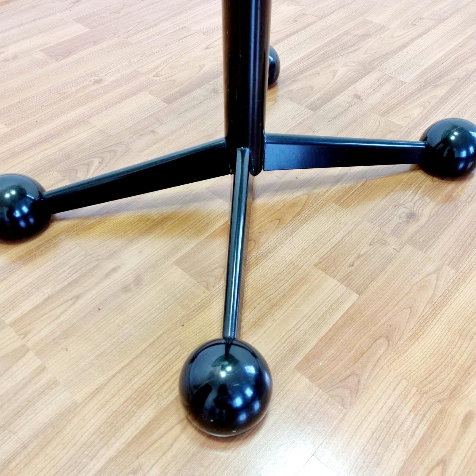 Black Glass and Metal Side Table by Arredamenti Allegri Parma Italy 70s In Good Condition For Sale In Lucija, SI