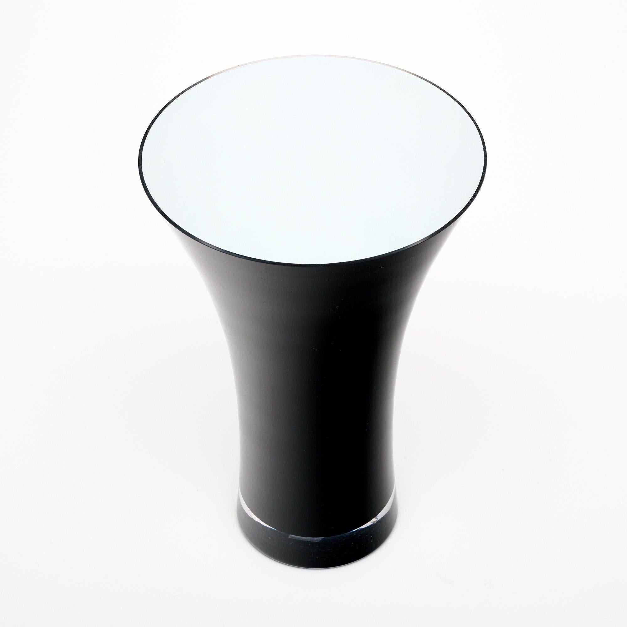 Vaso polacco in vetro nero In condizioni buone in vendita a Austin, TX
