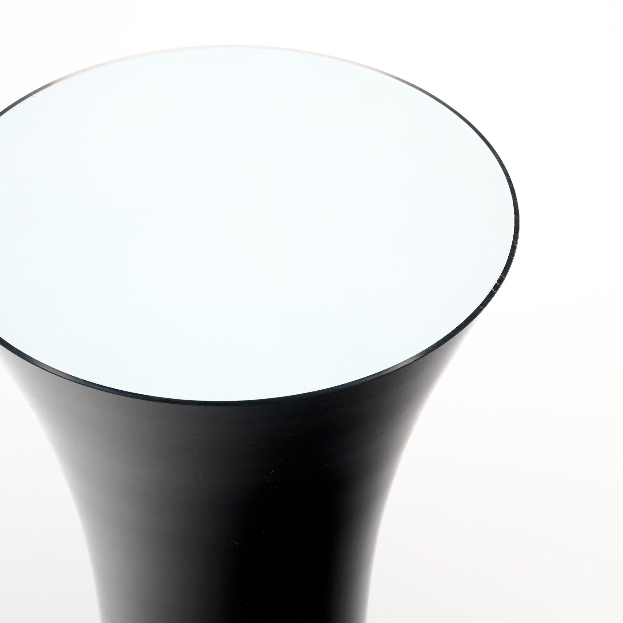 Fine XX secolo Vaso polacco in vetro nero in vendita