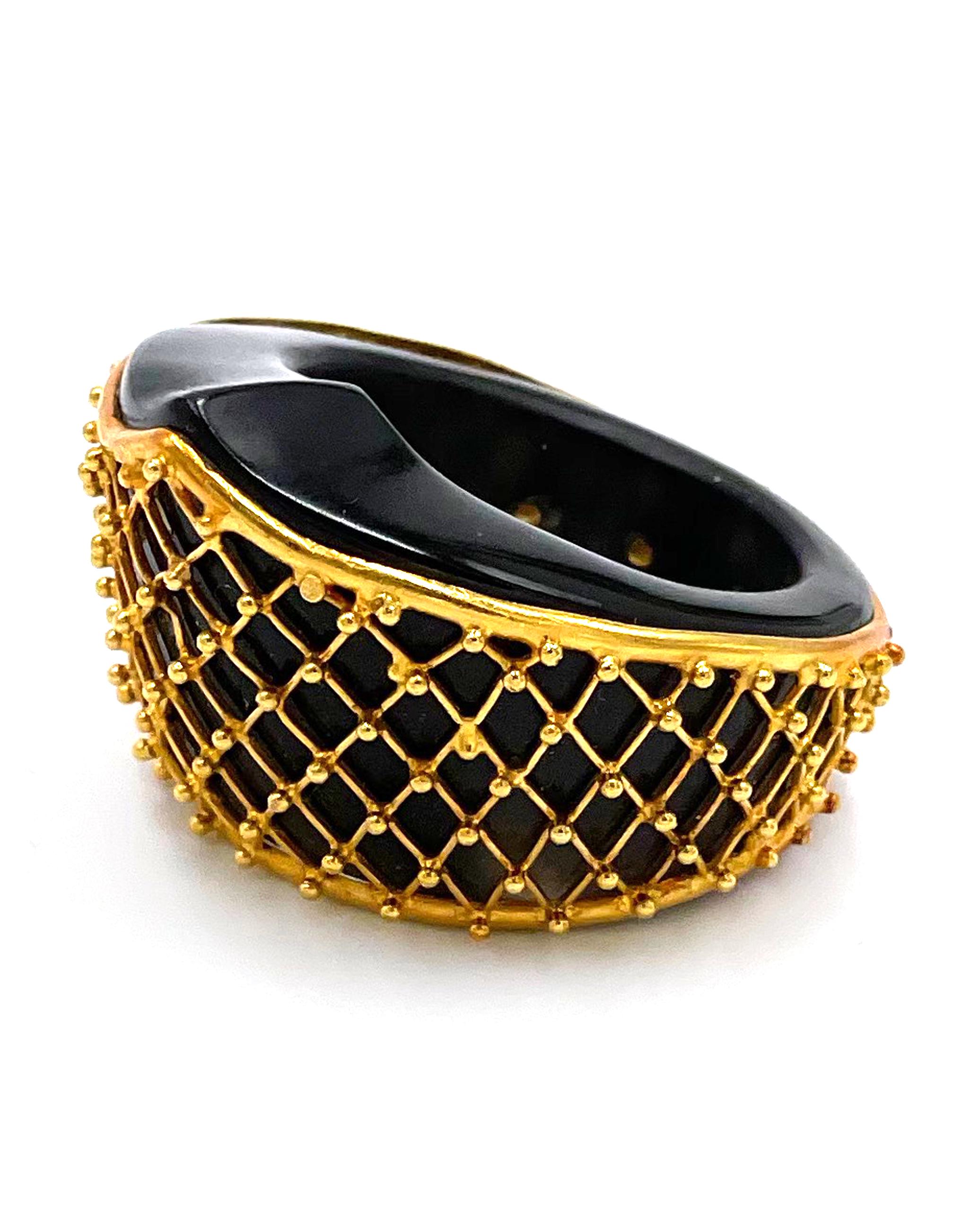 Women's Ilias Lalaounis Black Glass Ring with 18K Yellow Gold Netting Detail For Sale