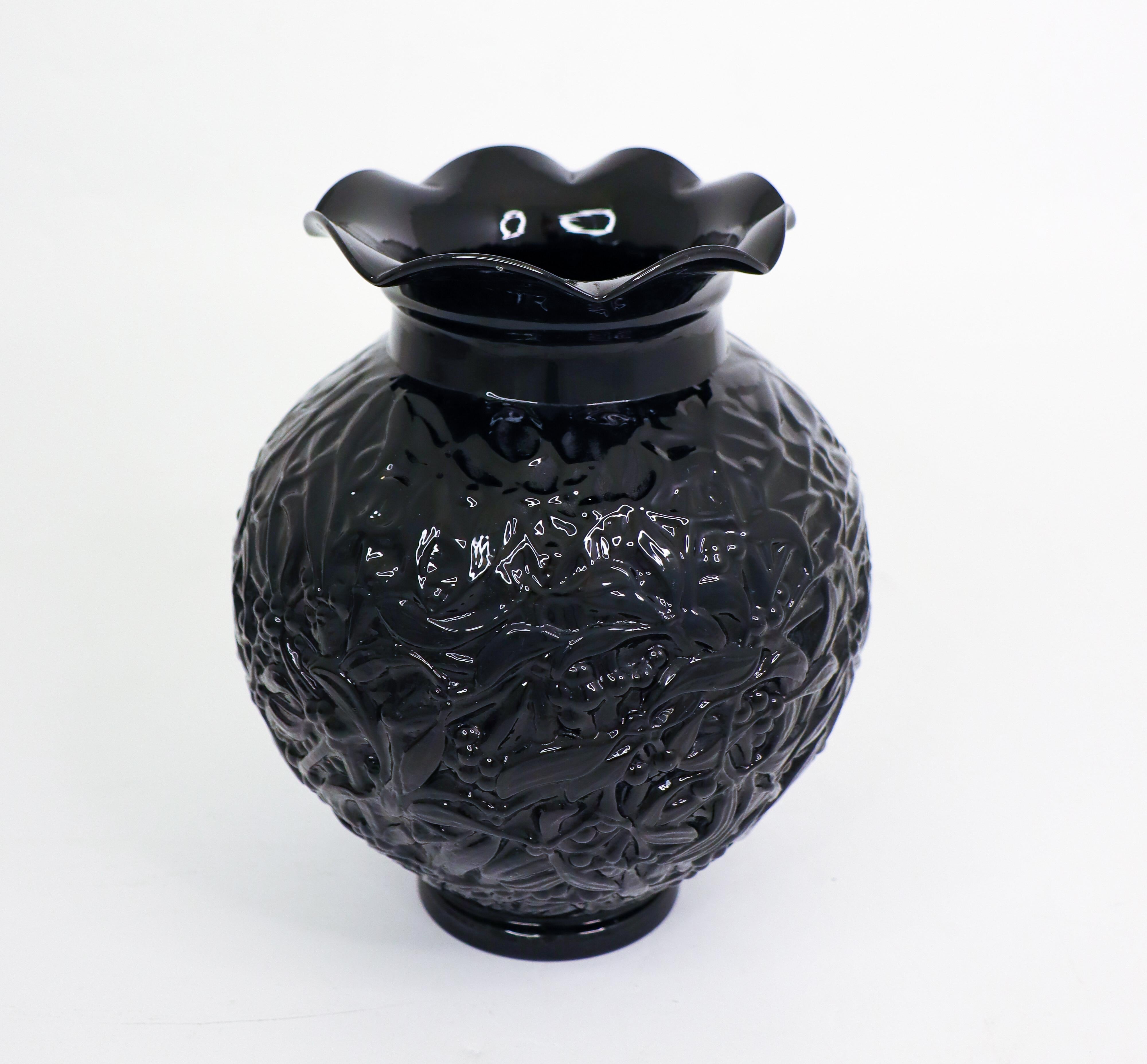 Finnish Black Glass Vase - Edvin Ollers - Elme Glassworks, Sweden 1930s For Sale