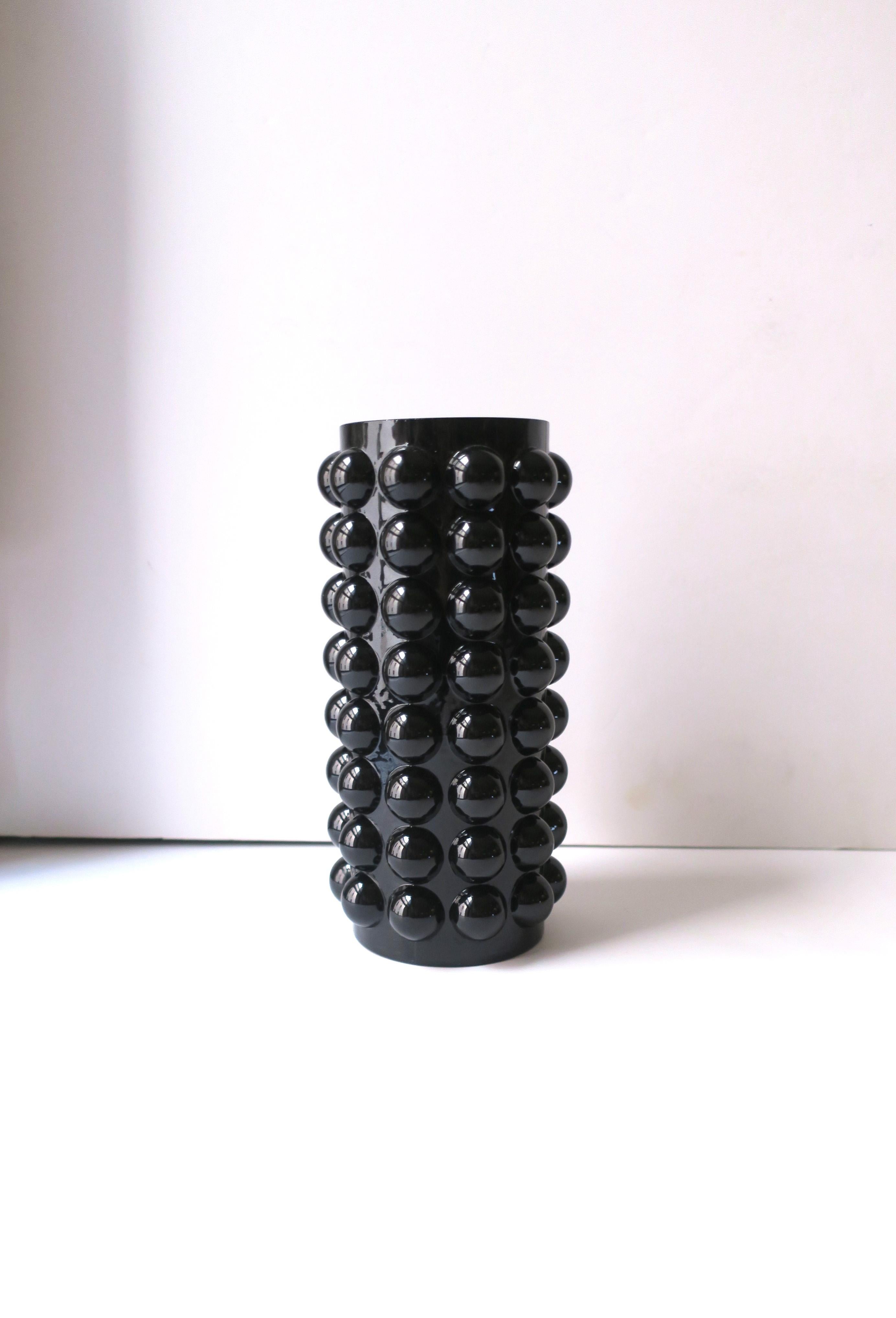 ball vase black
