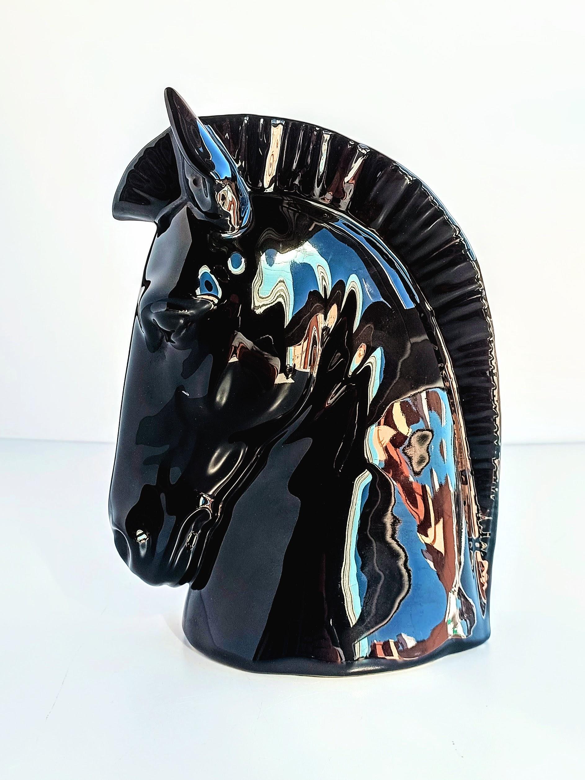 Espagnol Tête de cheval espagnol en céramique à glaçure noire des années 1980 en vente