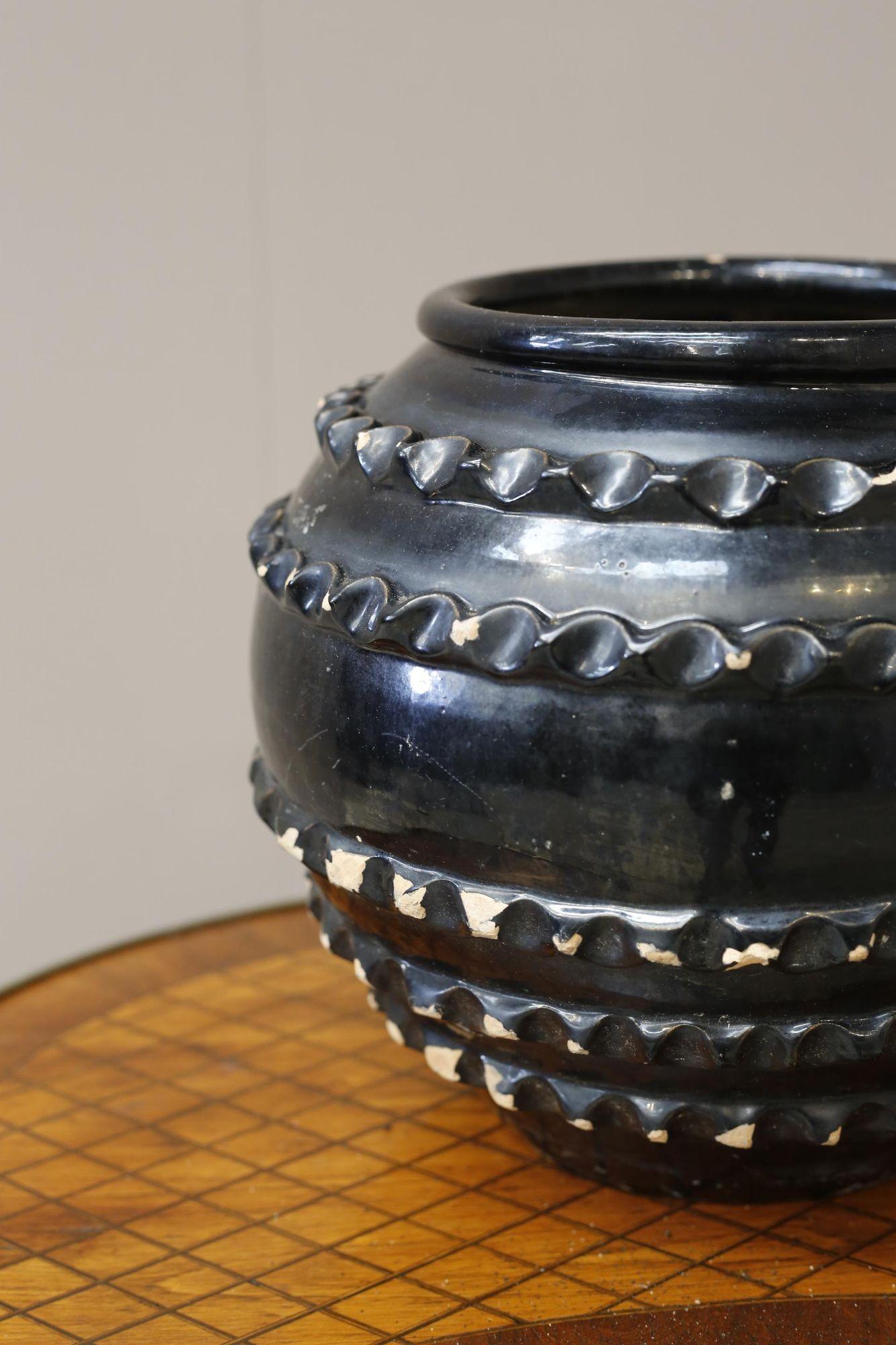 Black glazed 20th century Biot pot In Good Condition For Sale In Malton, GB