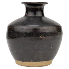 Antique Black glazed bottle, Late Ming Era(16-17th century)