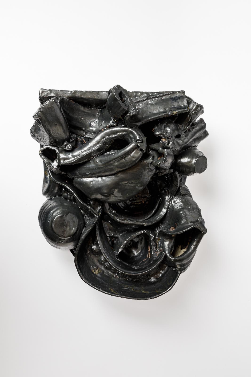 Black glazed ceramic mural sculpture by Patrick Crulis.
2024. Unique piece.
H : 20.1 x 18.5 x 15.3 inches.
Approximate sizes.