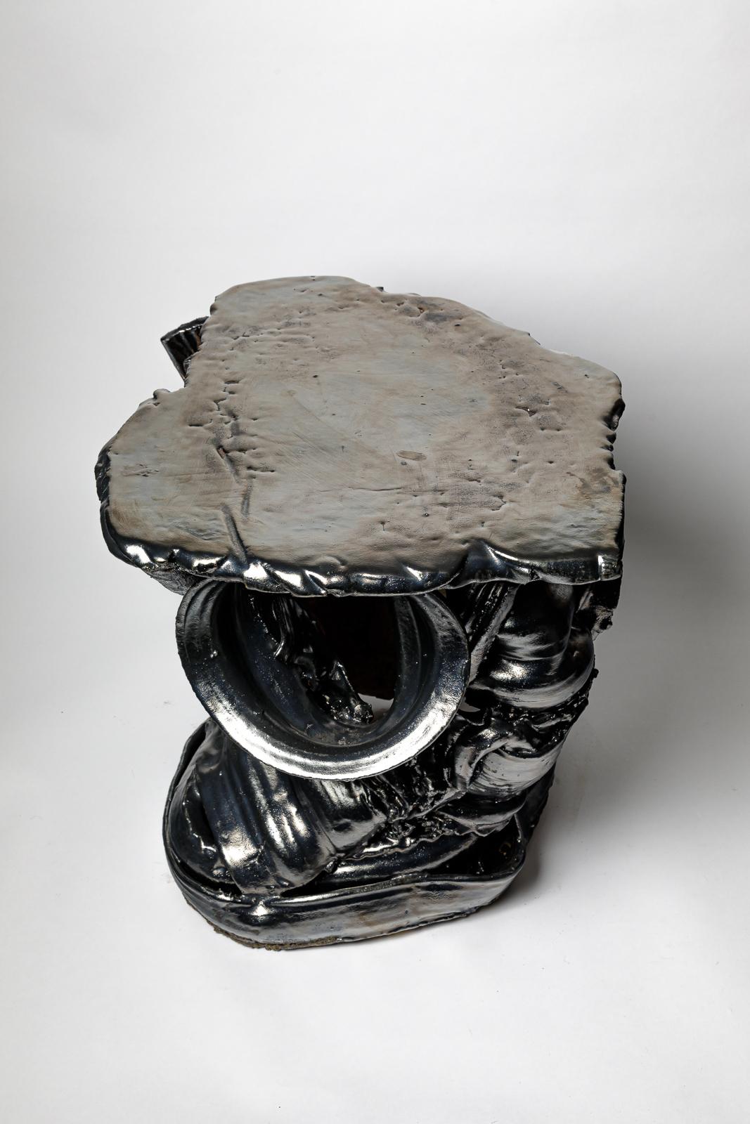 Schwarz glasierter Keramiktisch von Patrick Crulis, 2024 (21. Jahrhundert und zeitgenössisch) im Angebot