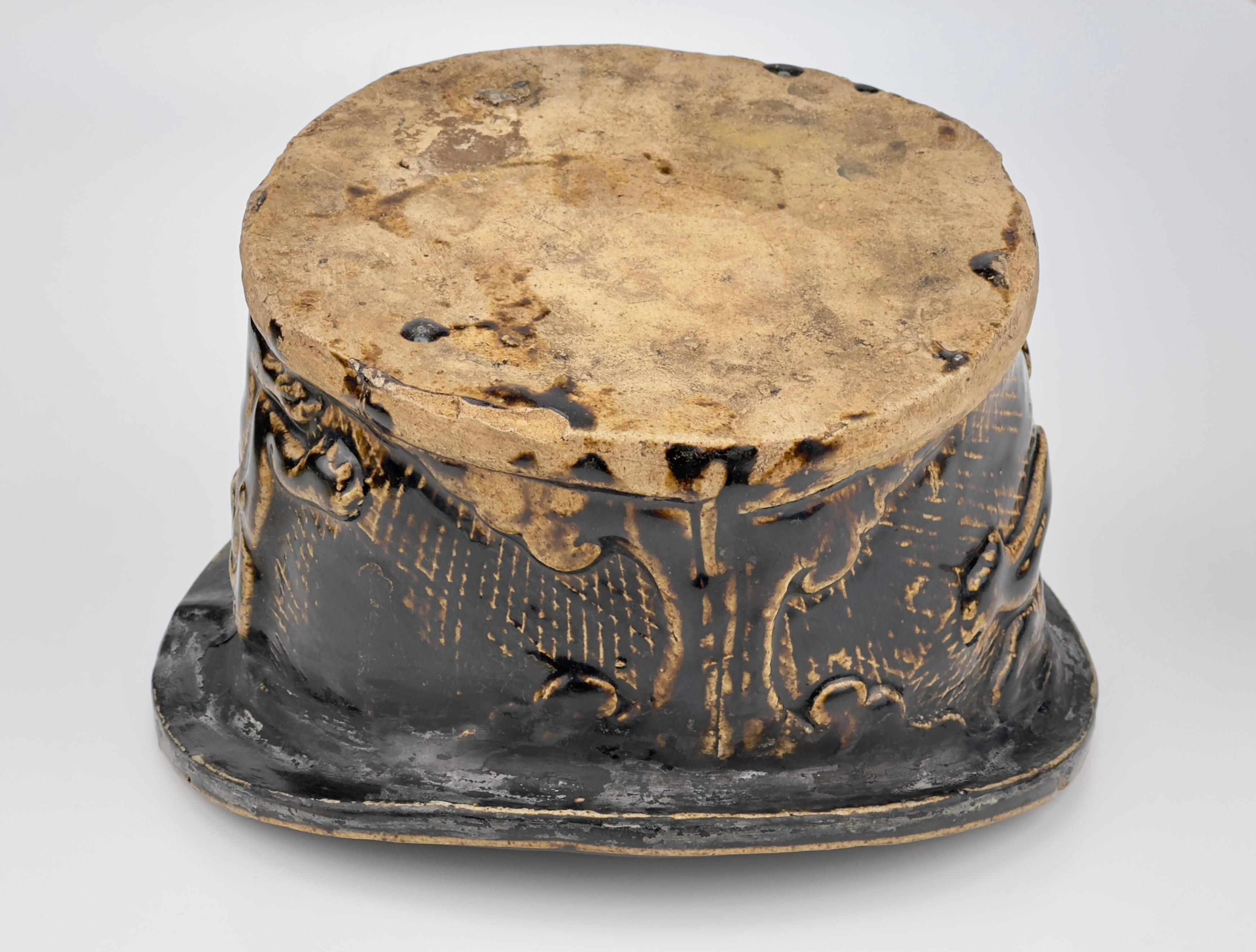 Black-glazed Lion Pillow, Northern Song-Jin Dynasty For Sale 5