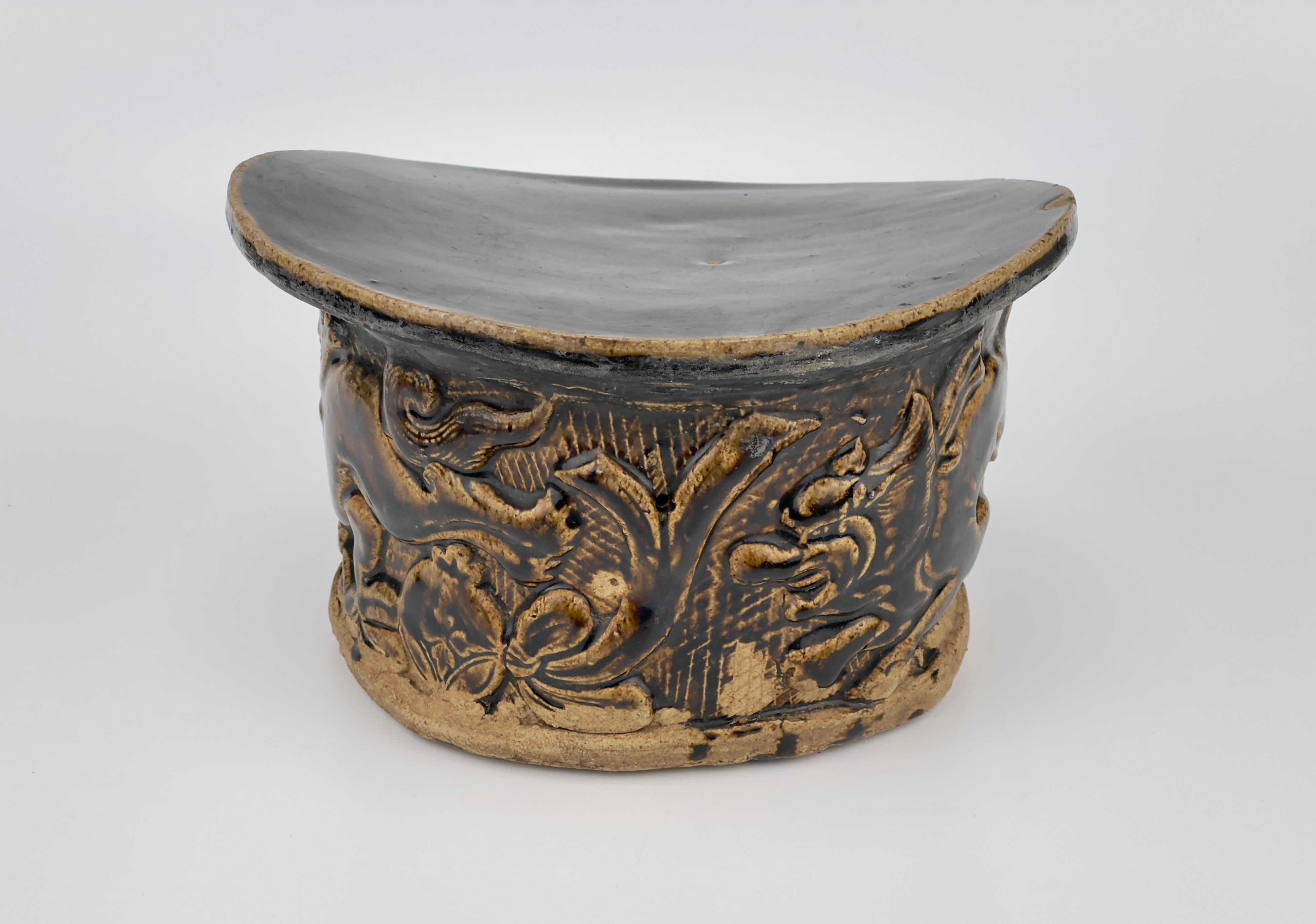 Black-glazed Lion Pillow, Northern Song-Jin Dynasty For Sale 2