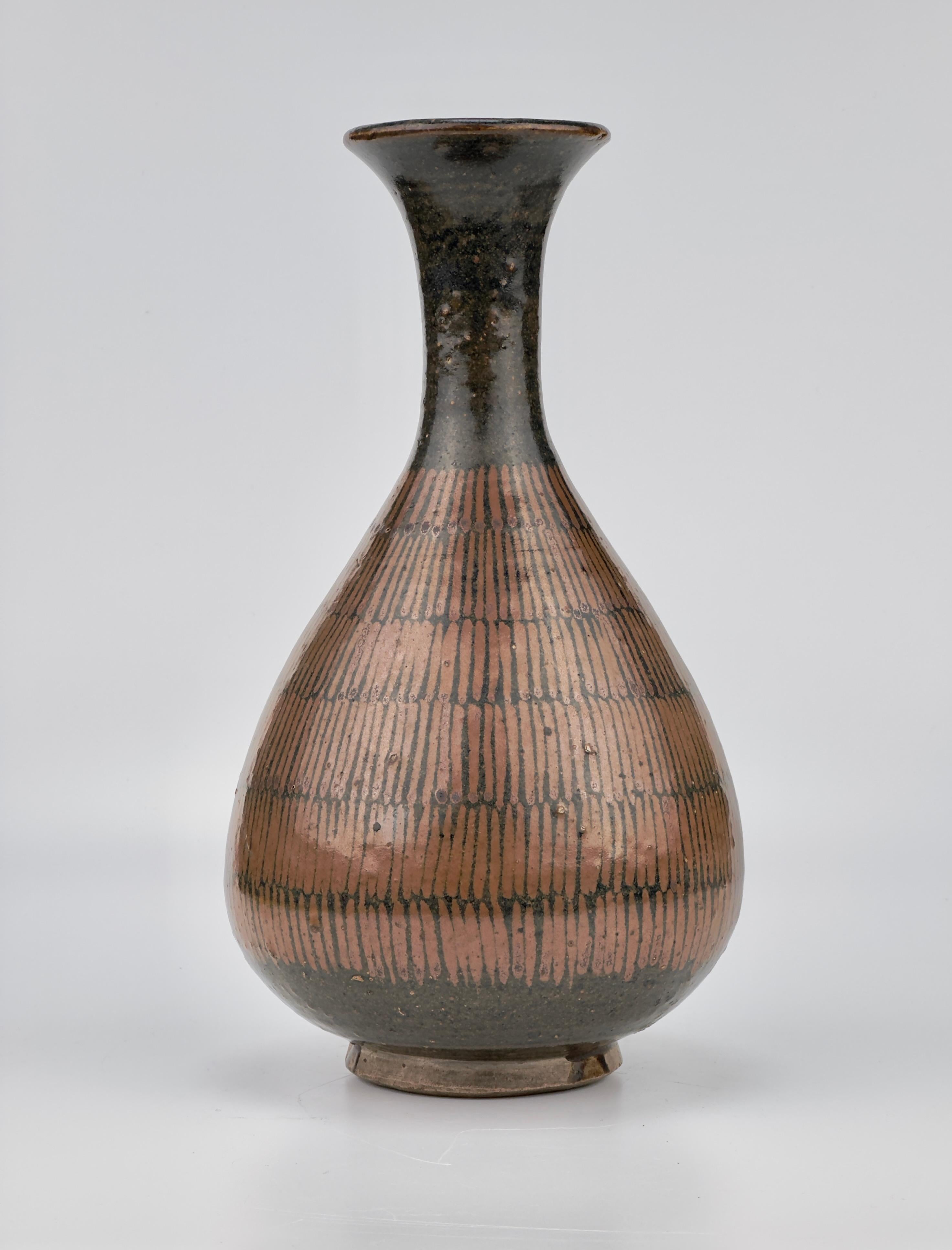 Black-Glazed Russet-Painted Bottle Vase, Northern Song-Jin Dynasty For Sale 7