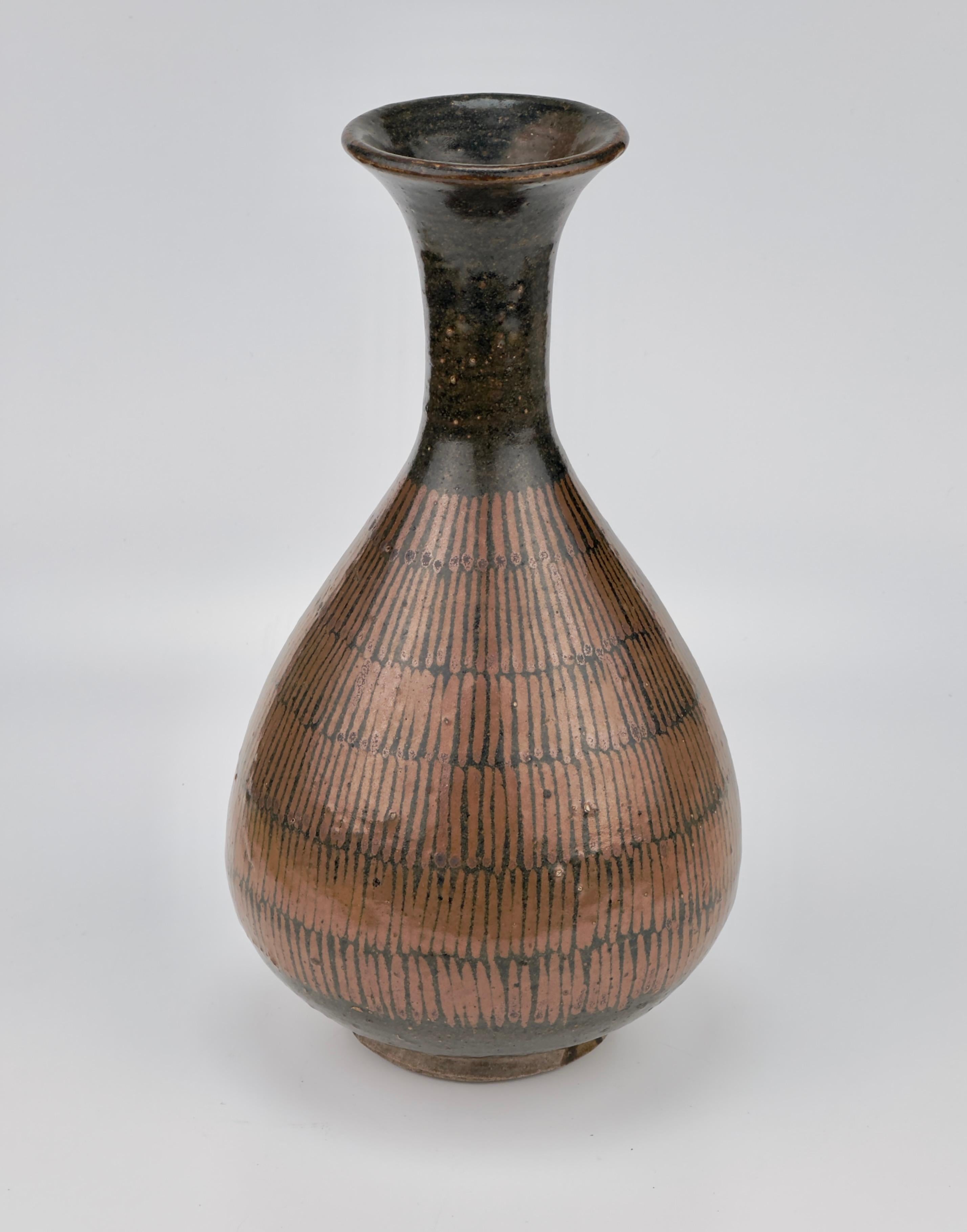 18th Century and Earlier Black-Glazed Russet-Painted Bottle Vase, Northern Song-Jin Dynasty For Sale