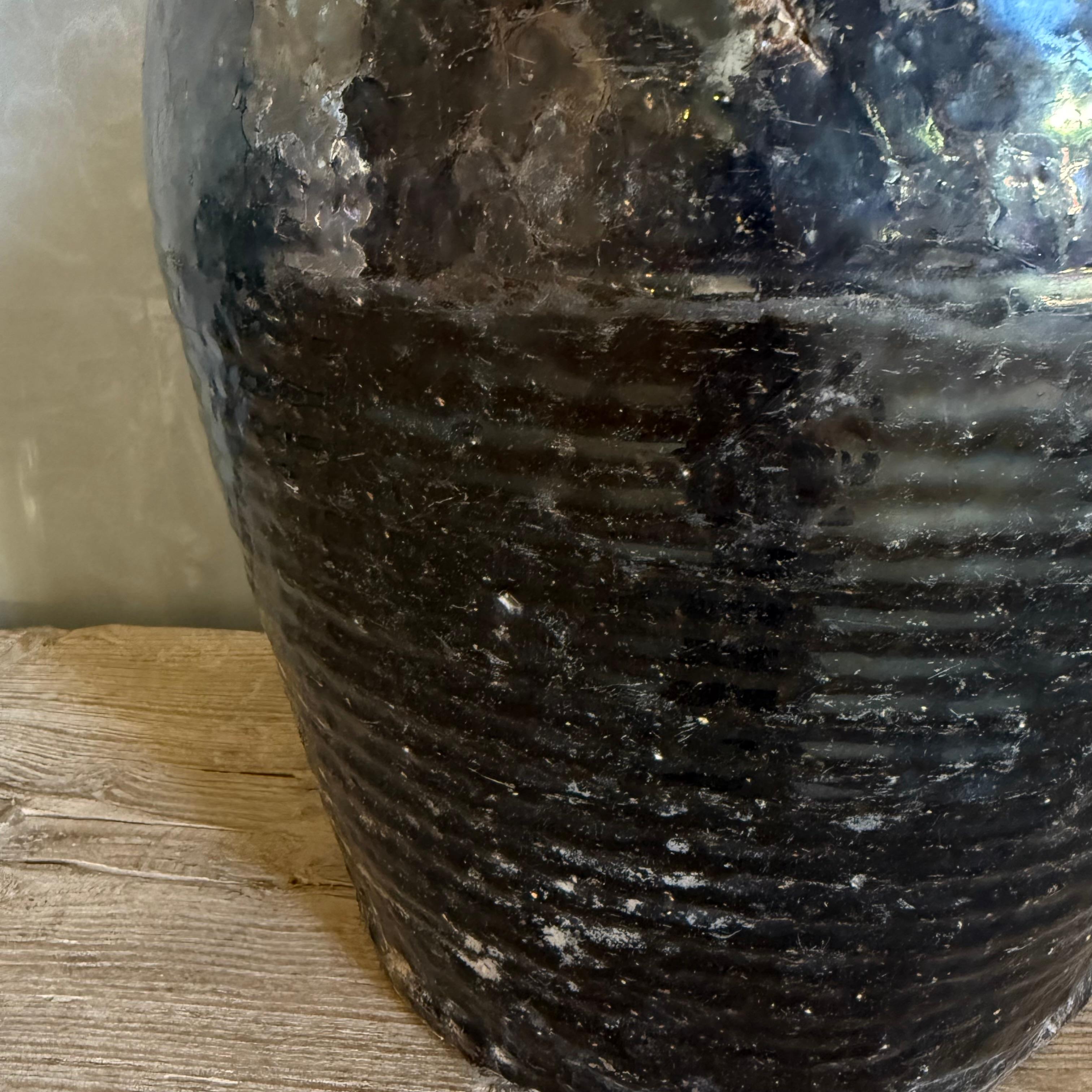 Schwarz glasiert Wabi Sabi Stil Keramik Vintage im Zustand „Gut“ im Angebot in Old Town Orange, CA