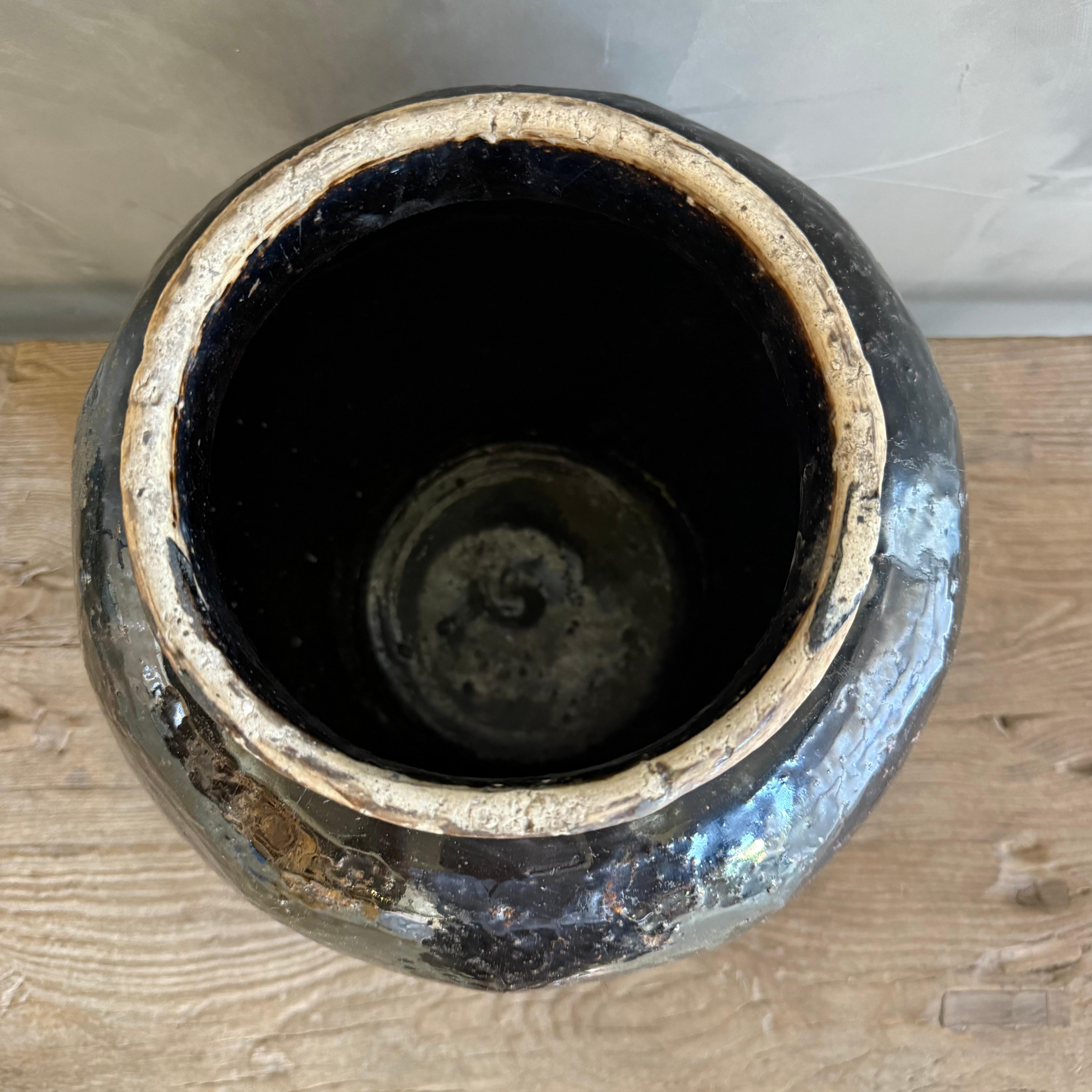 Schwarz glasiert Wabi Sabi Stil Keramik Vintage (Ton) im Angebot