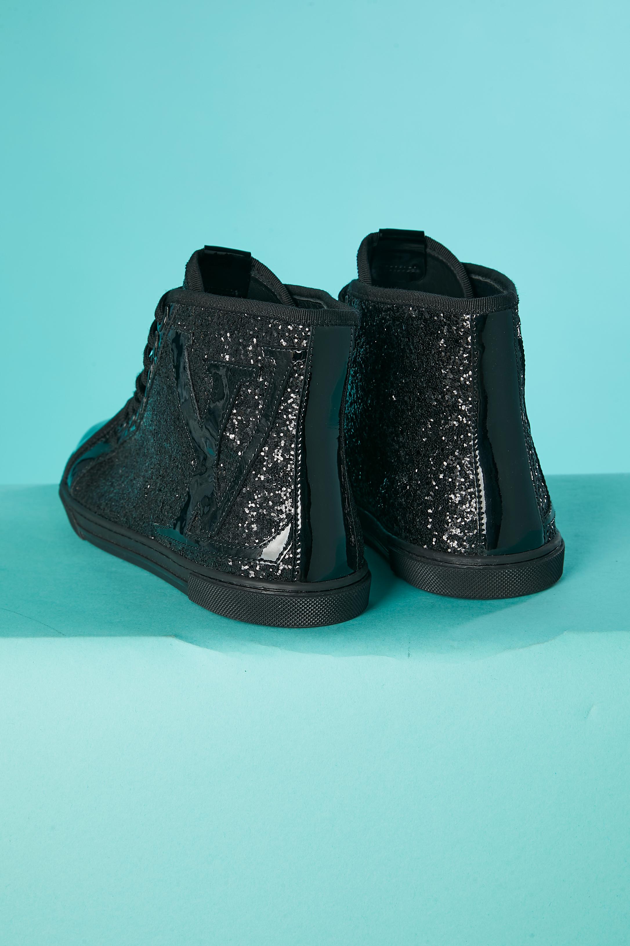 Black glitters sneakers with black patent leather 