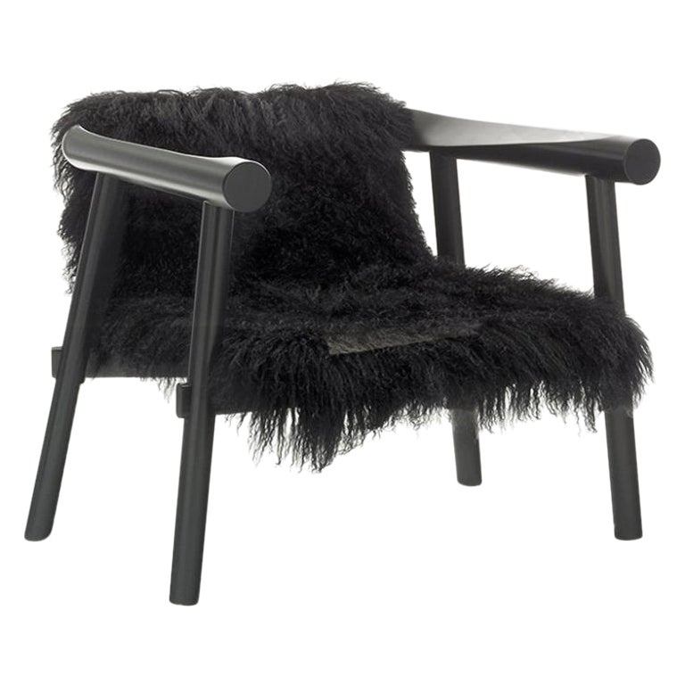 Altay-Sessel aus schwarzem Ziegenleder von Patricia Urquiola