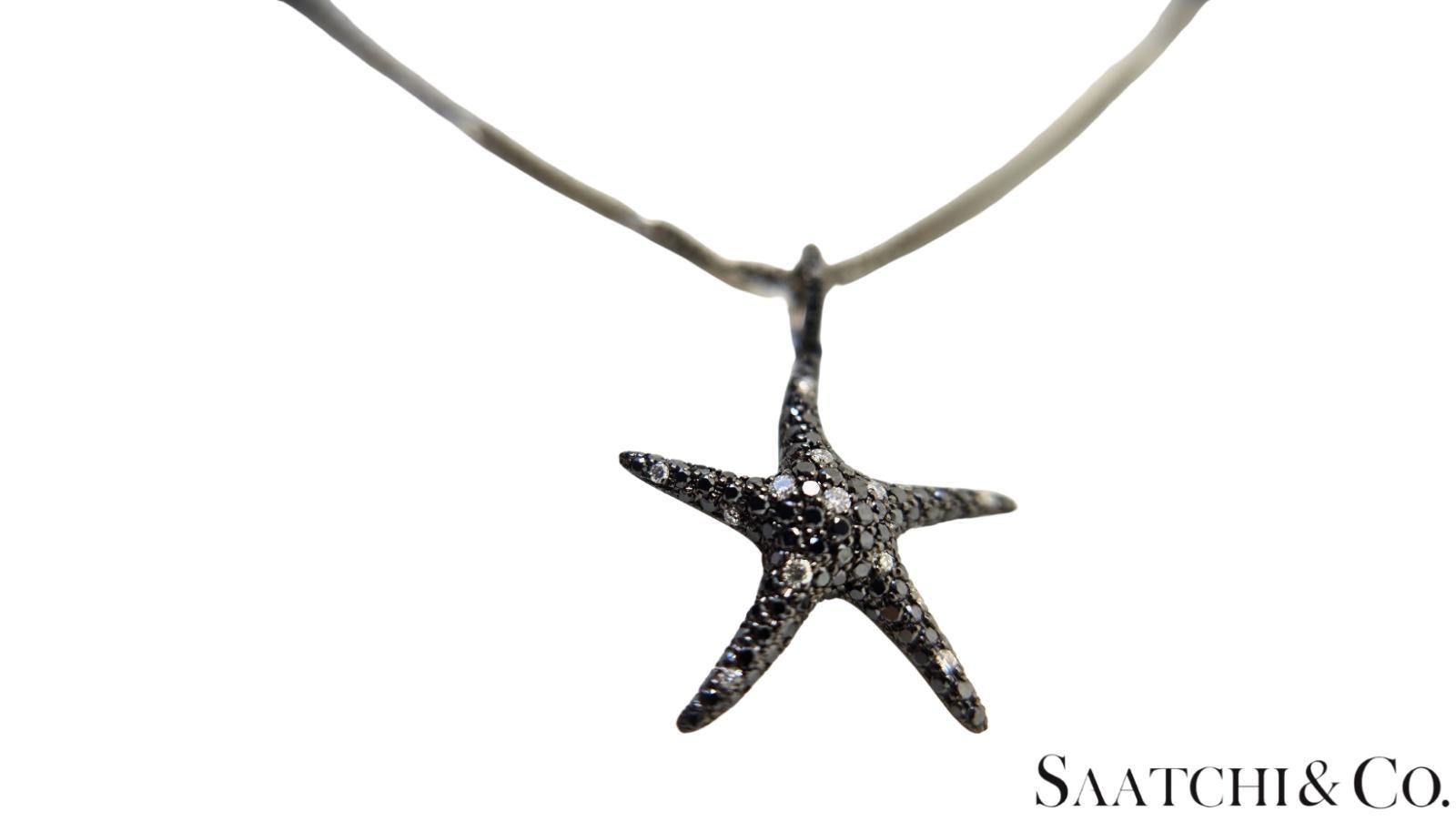 Pendentif en or noir 18K avec chaîne 14K

Type de métal : Pendentif en or noir 18K 750 et chaîne 14K 585
Poids total de l'article : 5,3 grammes
1:
Diamant naturel Poids : 0,65 ct.
Couleur du diamant : qualité supérieure - noir
Degré de pureté du