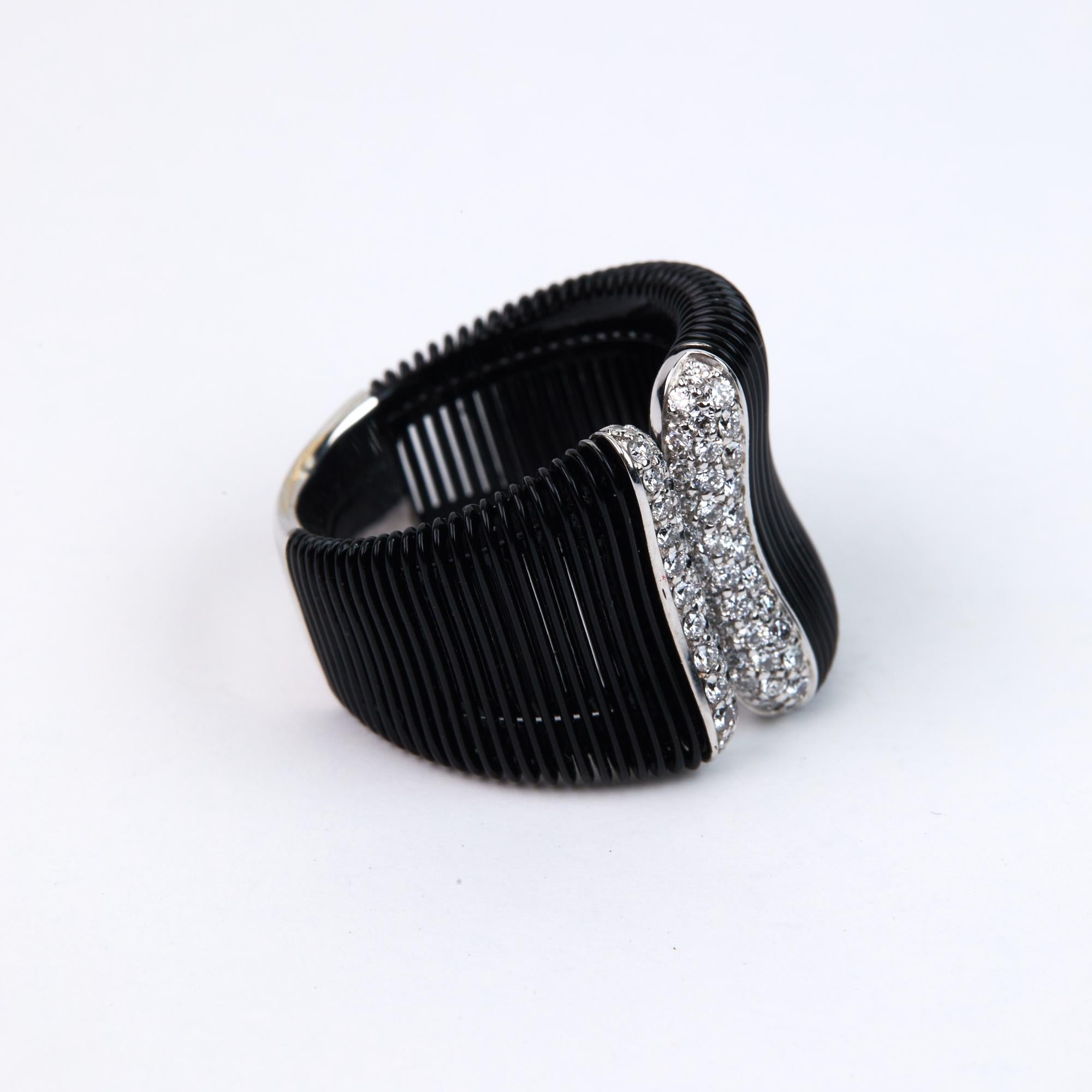 Contemporary Black Gold and Diamond Band Ring For Sale